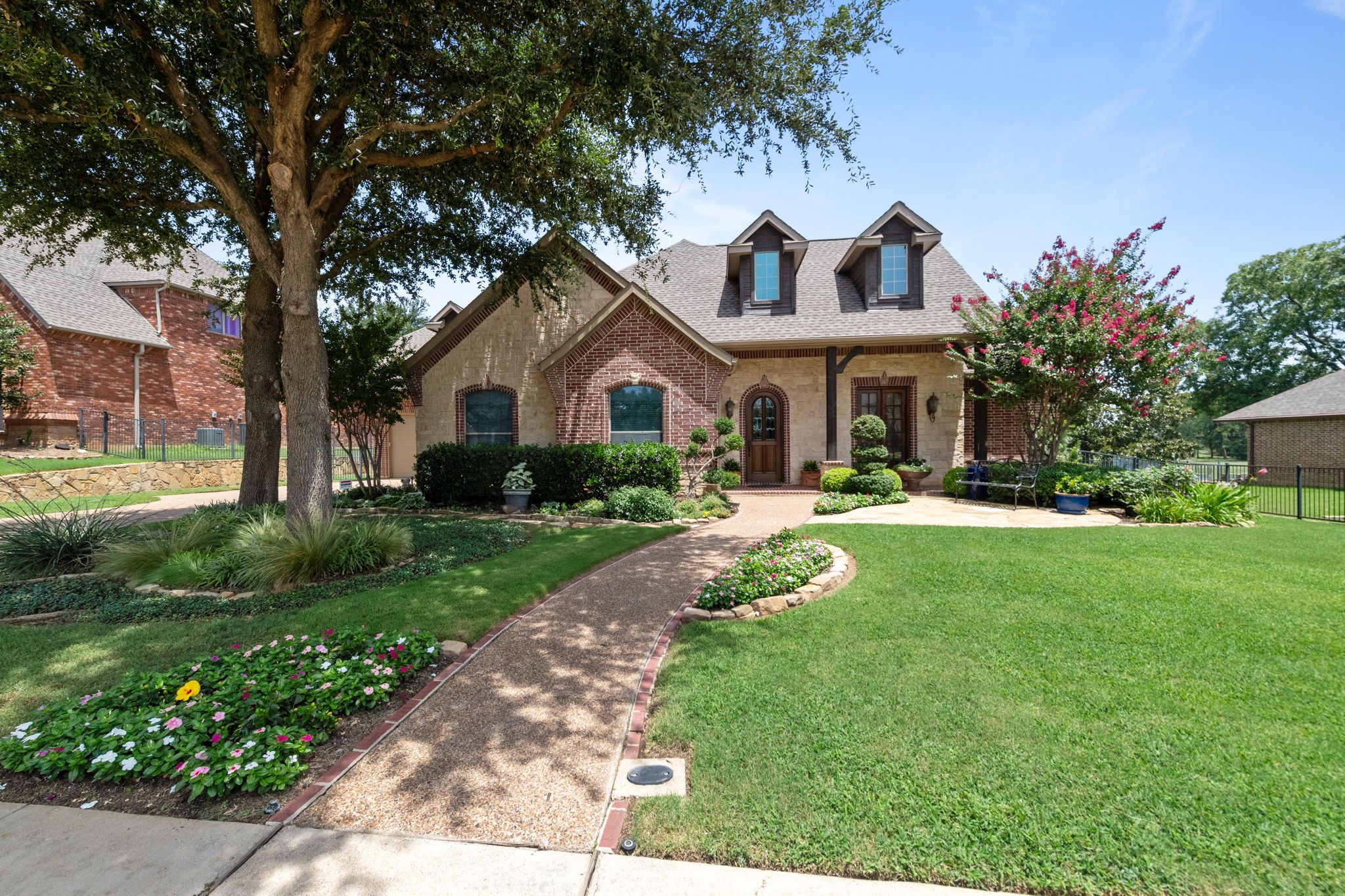 1907 Zavala Road
