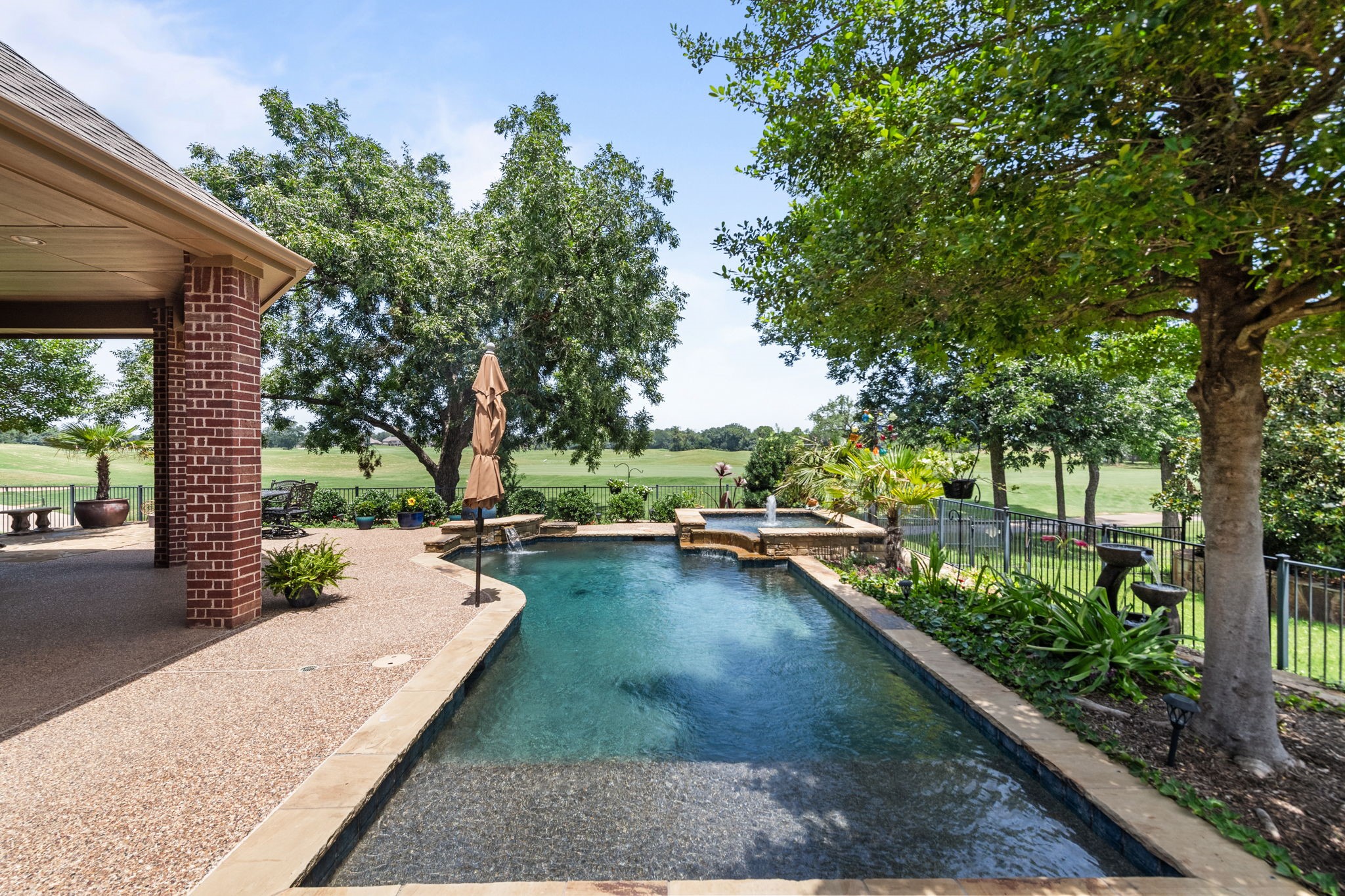 1907 Zavala Road