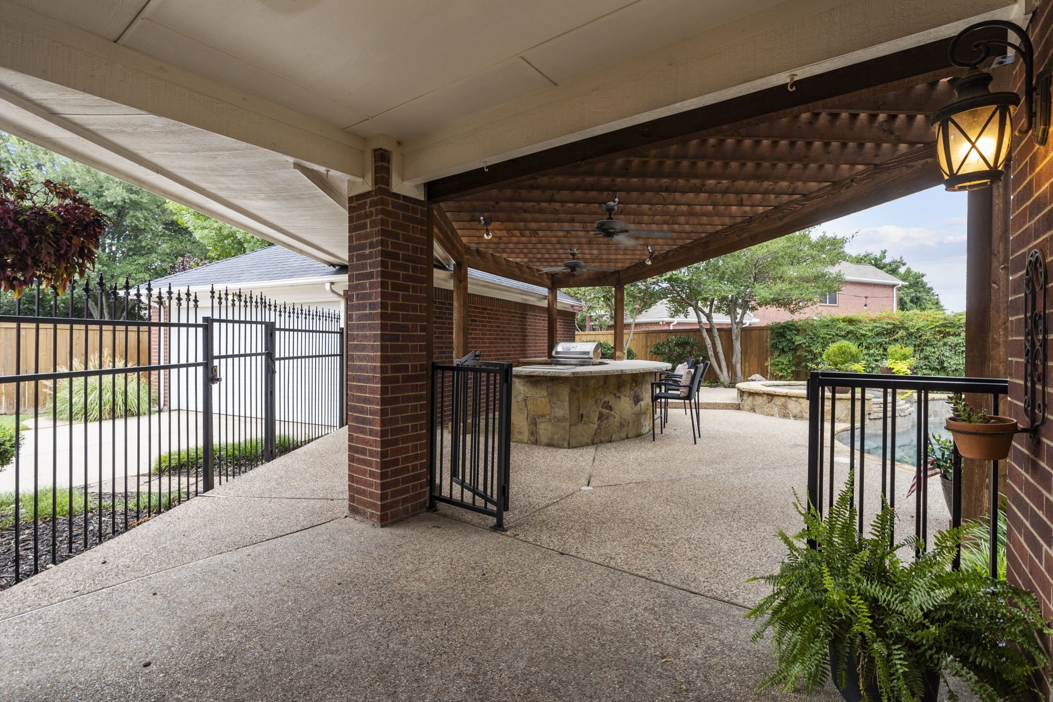 2708 Country Glen Court