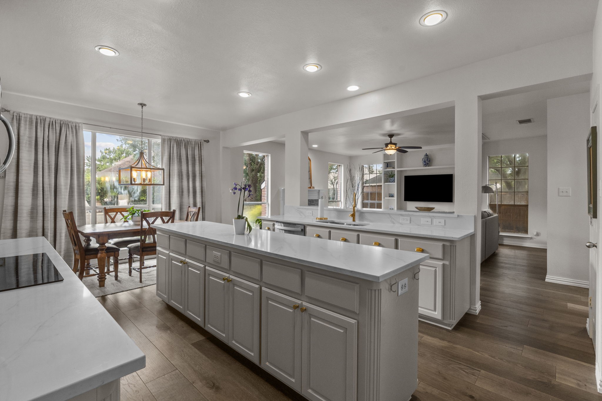 2708 Country Glen Court