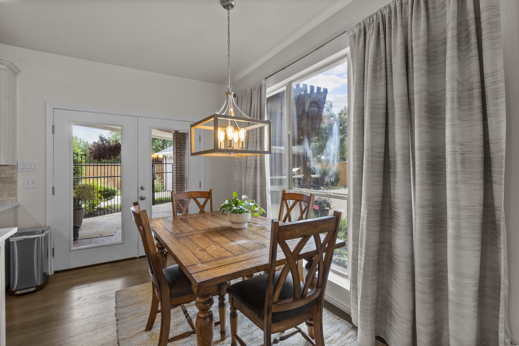 2708 Country Glen Court