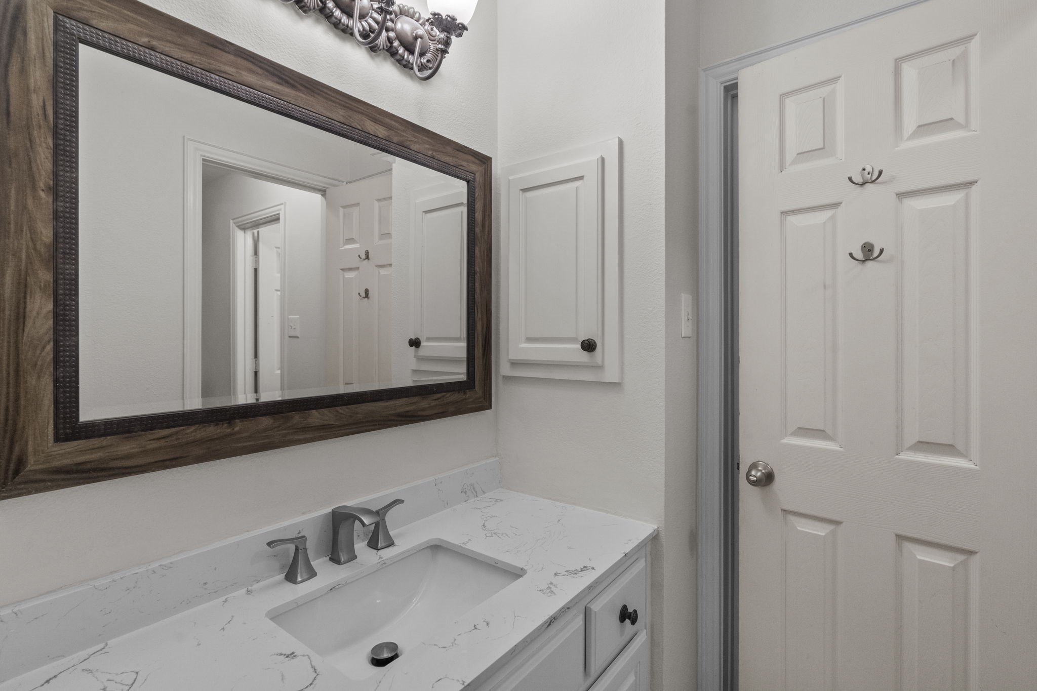 2708 Country Glen Court