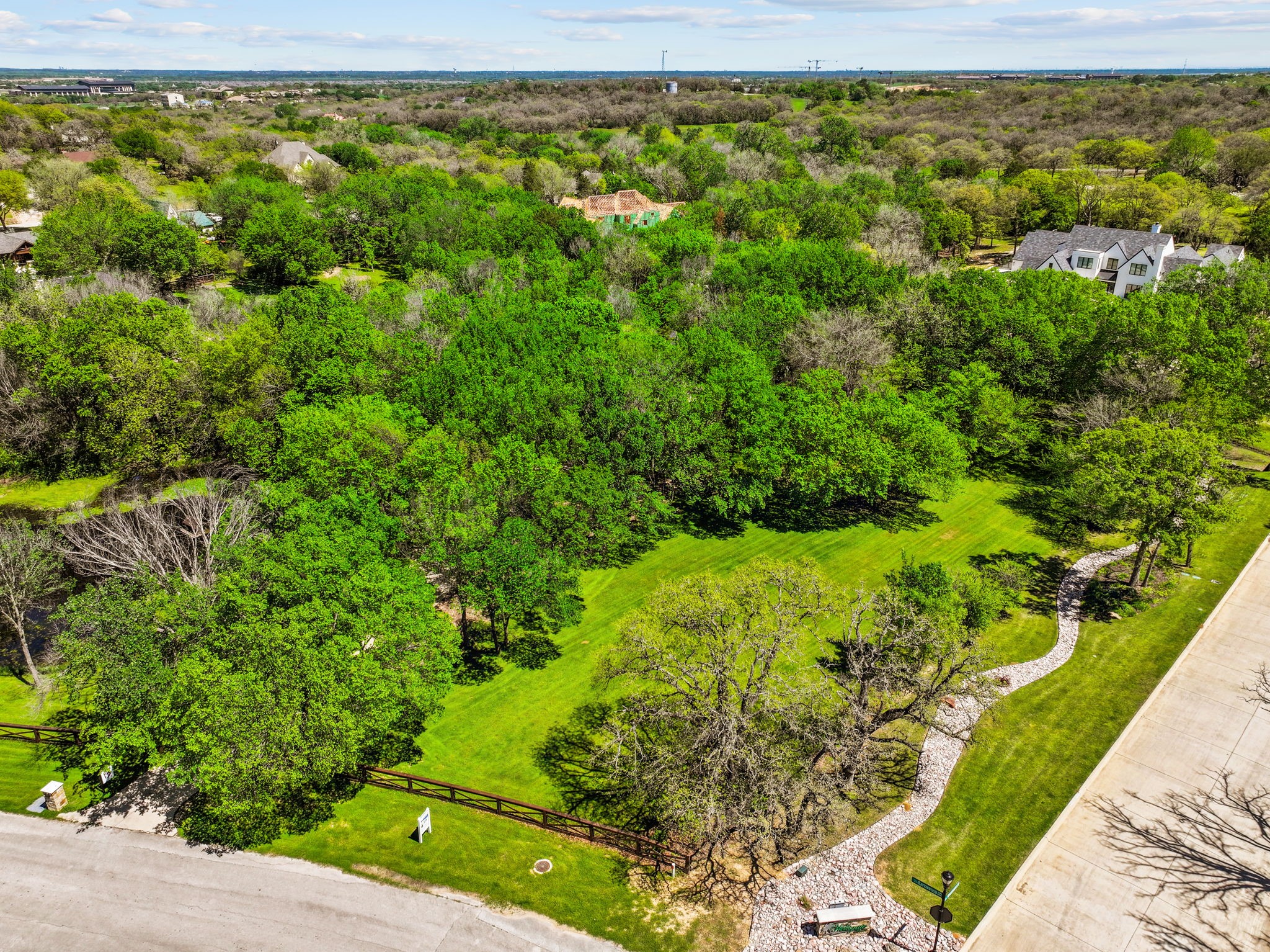 2131 Ravenwood Drive