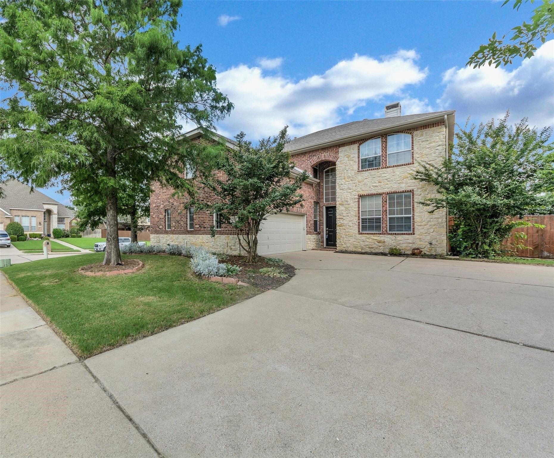 2011 Deer Path Court
