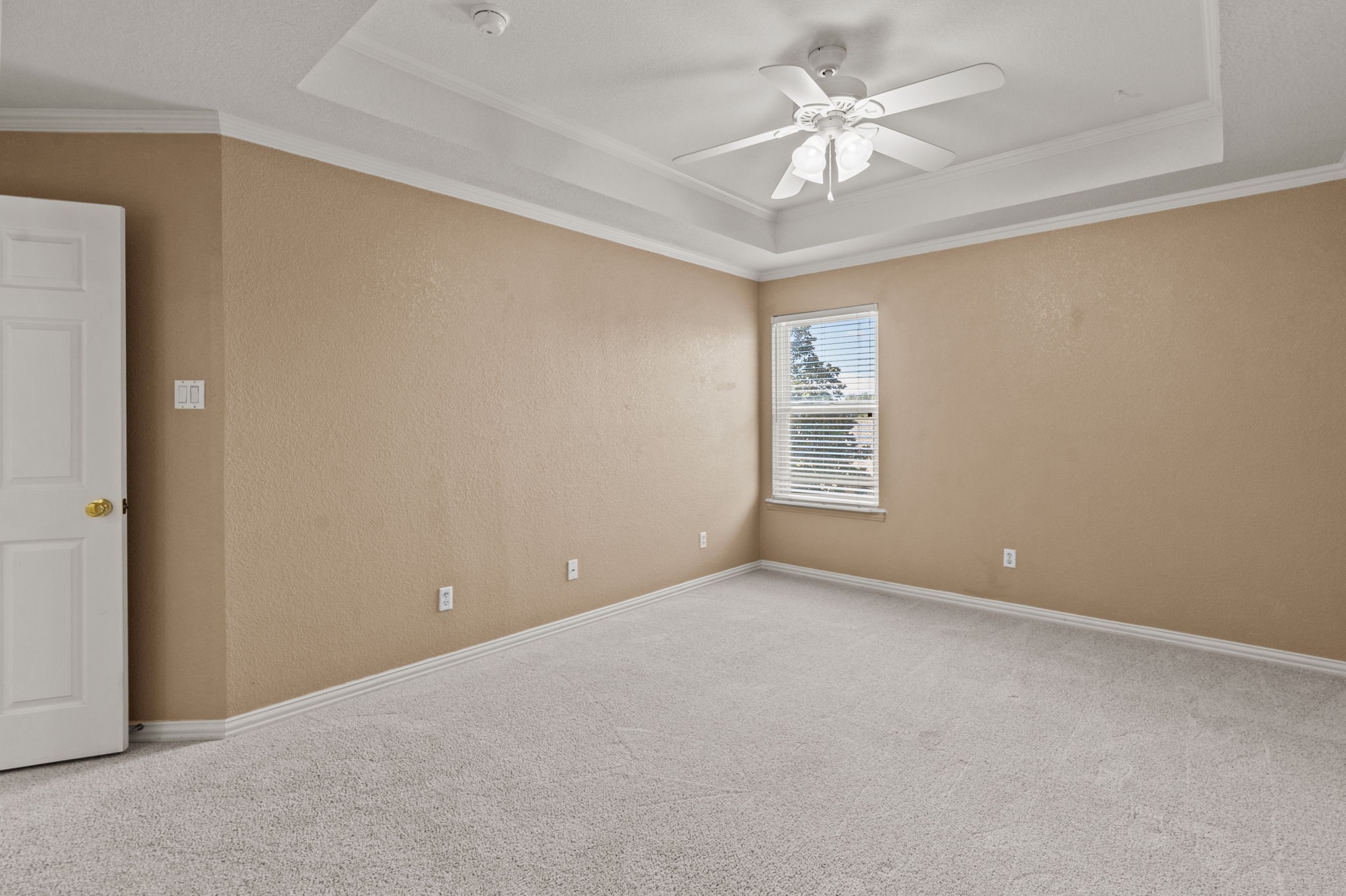 1617 Crestwood Trail