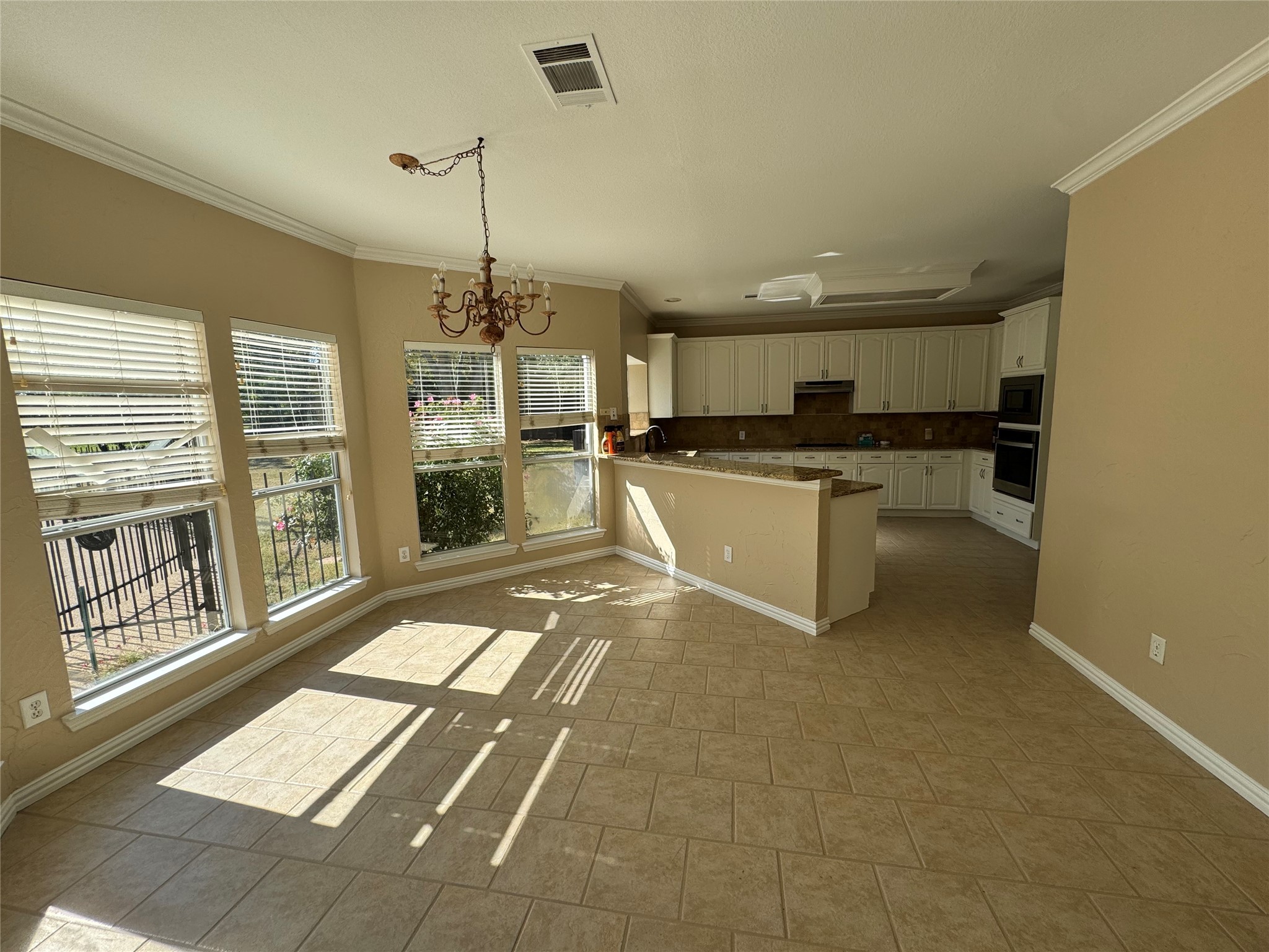 110 E Chapel Downs Drive