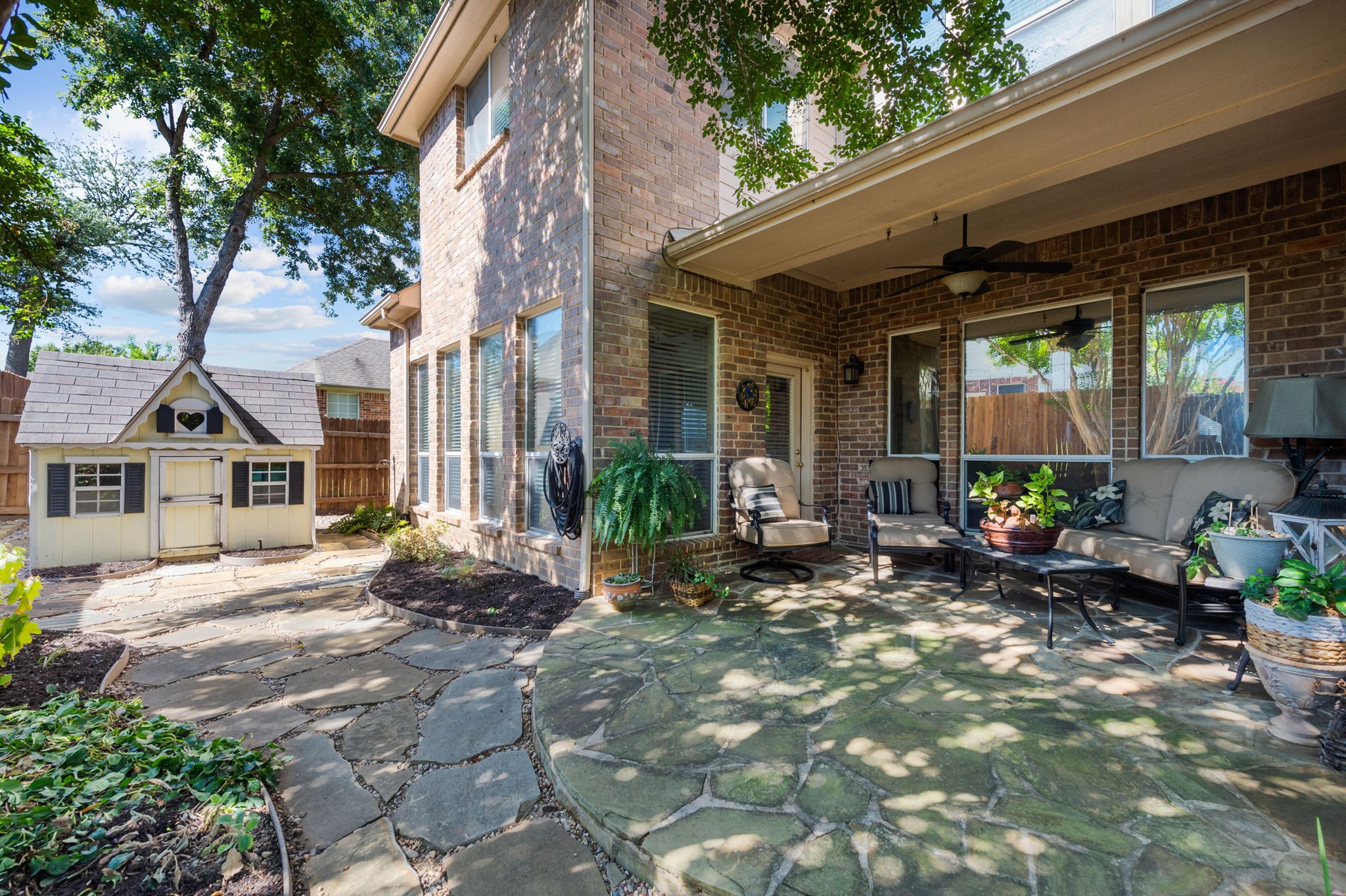 1107 Whispering Oaks Drive