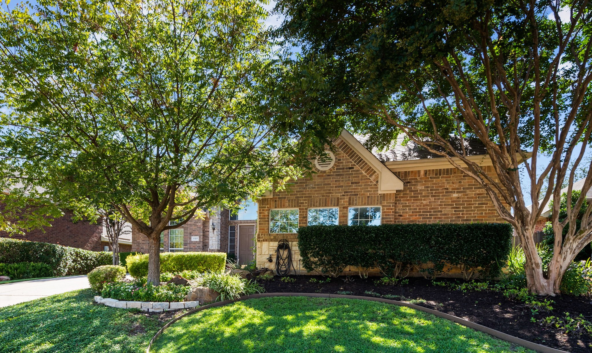 1107 Whispering Oaks Drive