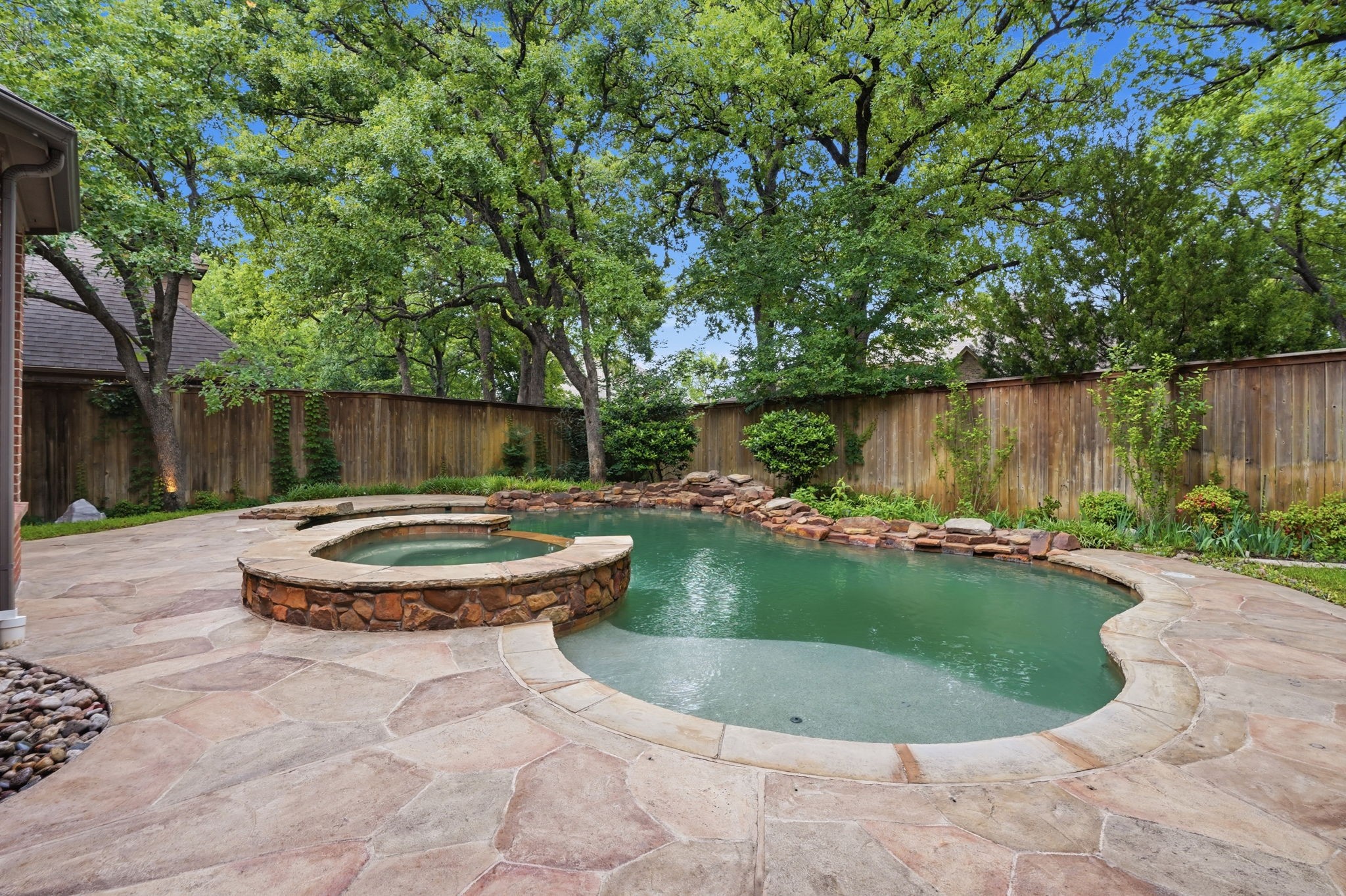 815 Sandy Trail