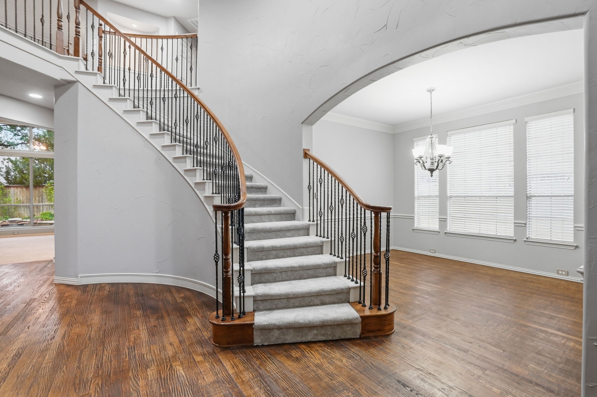 815 Sandy Trail