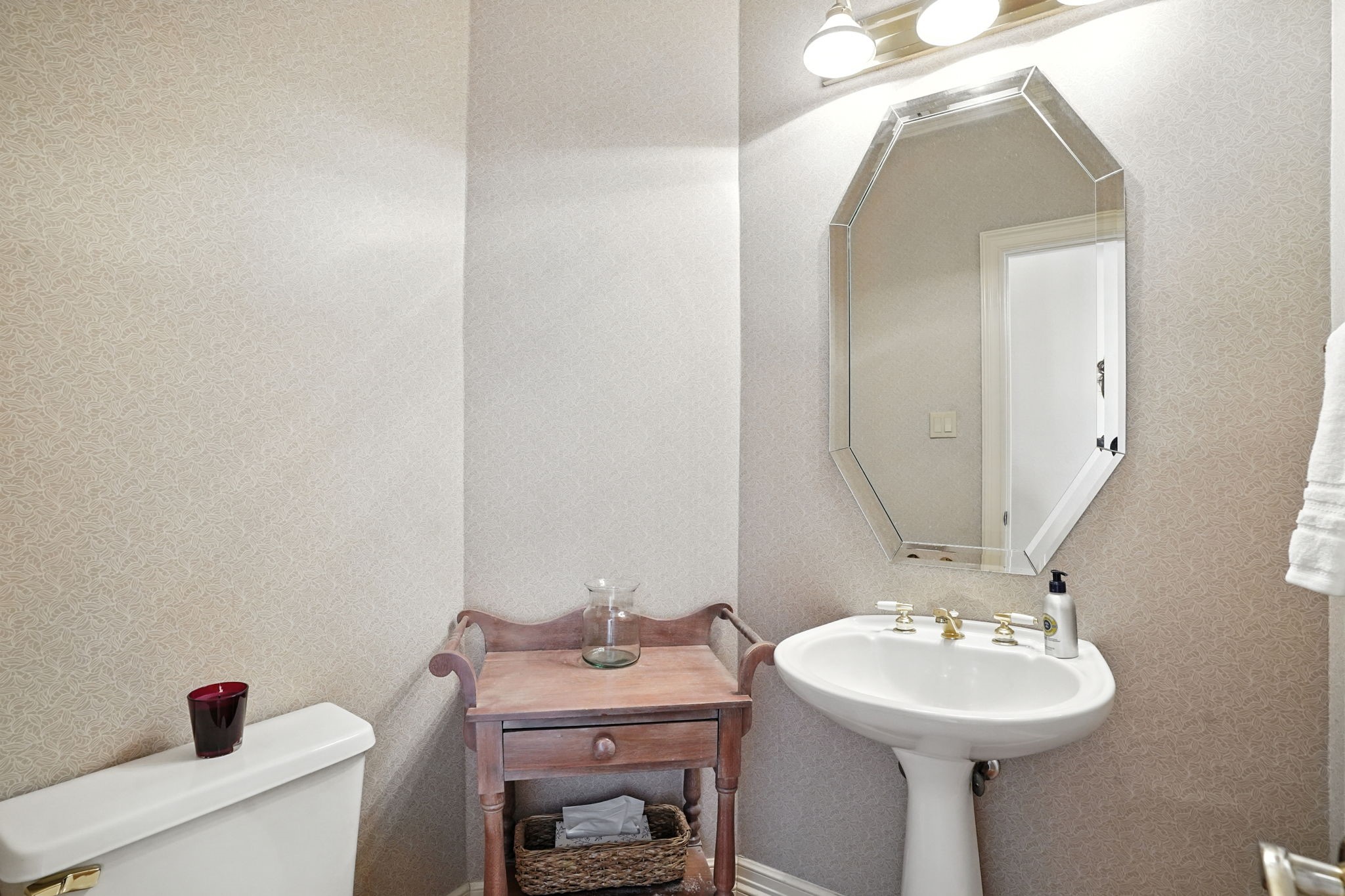 7200 Belle Meade Drive