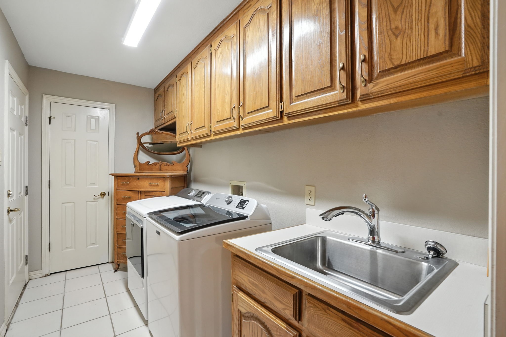 7200 Belle Meade Drive