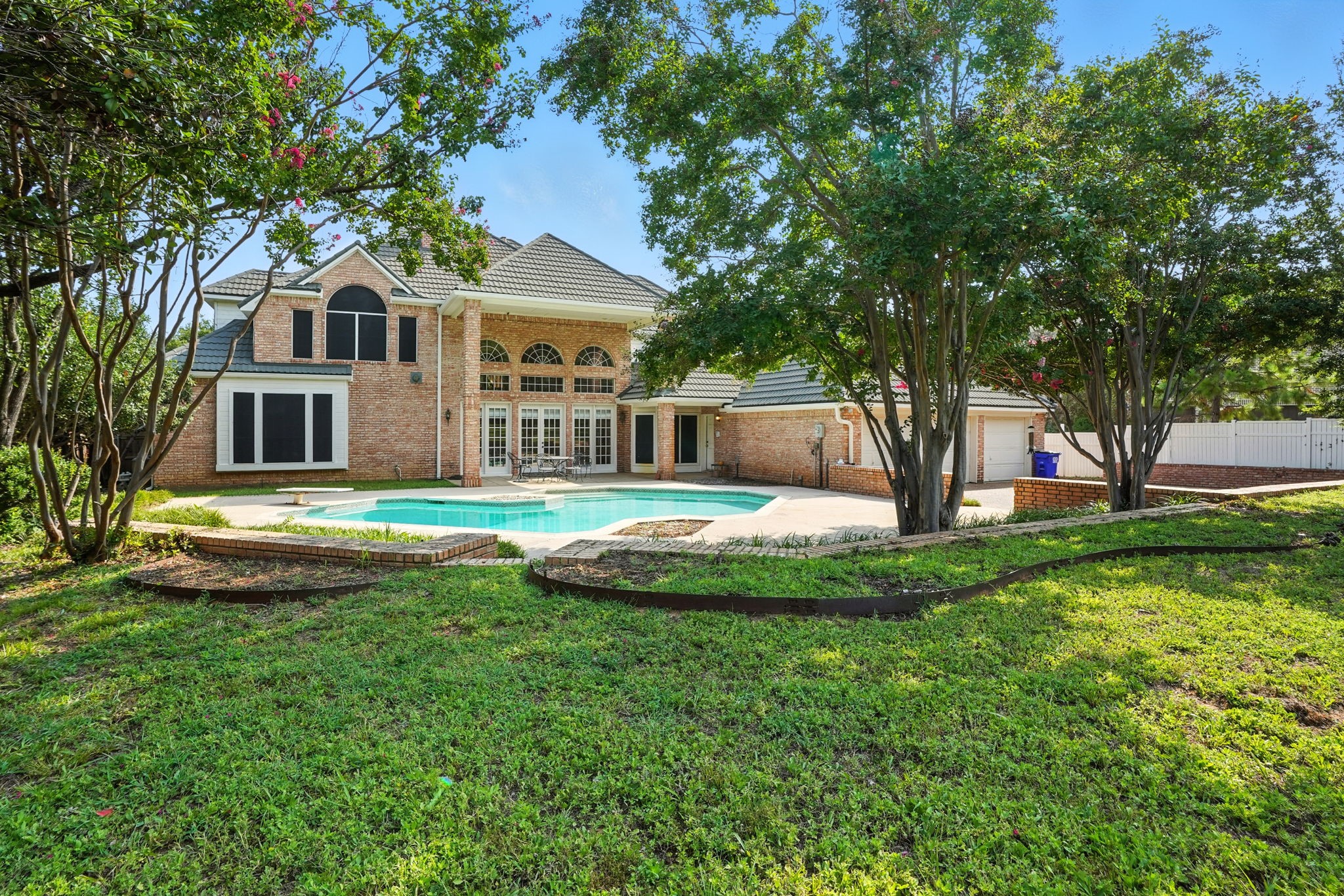 7200 Belle Meade Drive