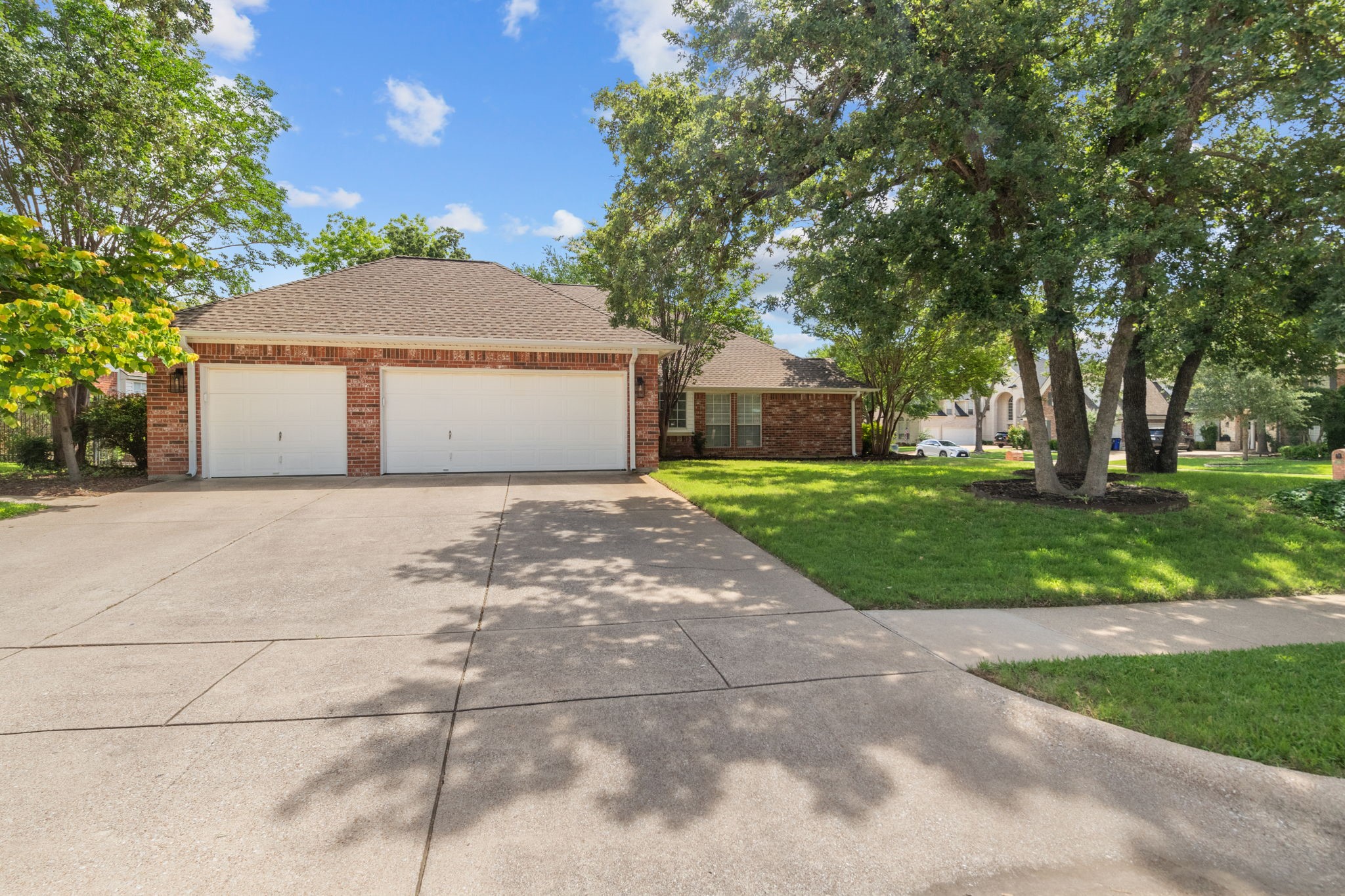 1613 Forest Bend Lane