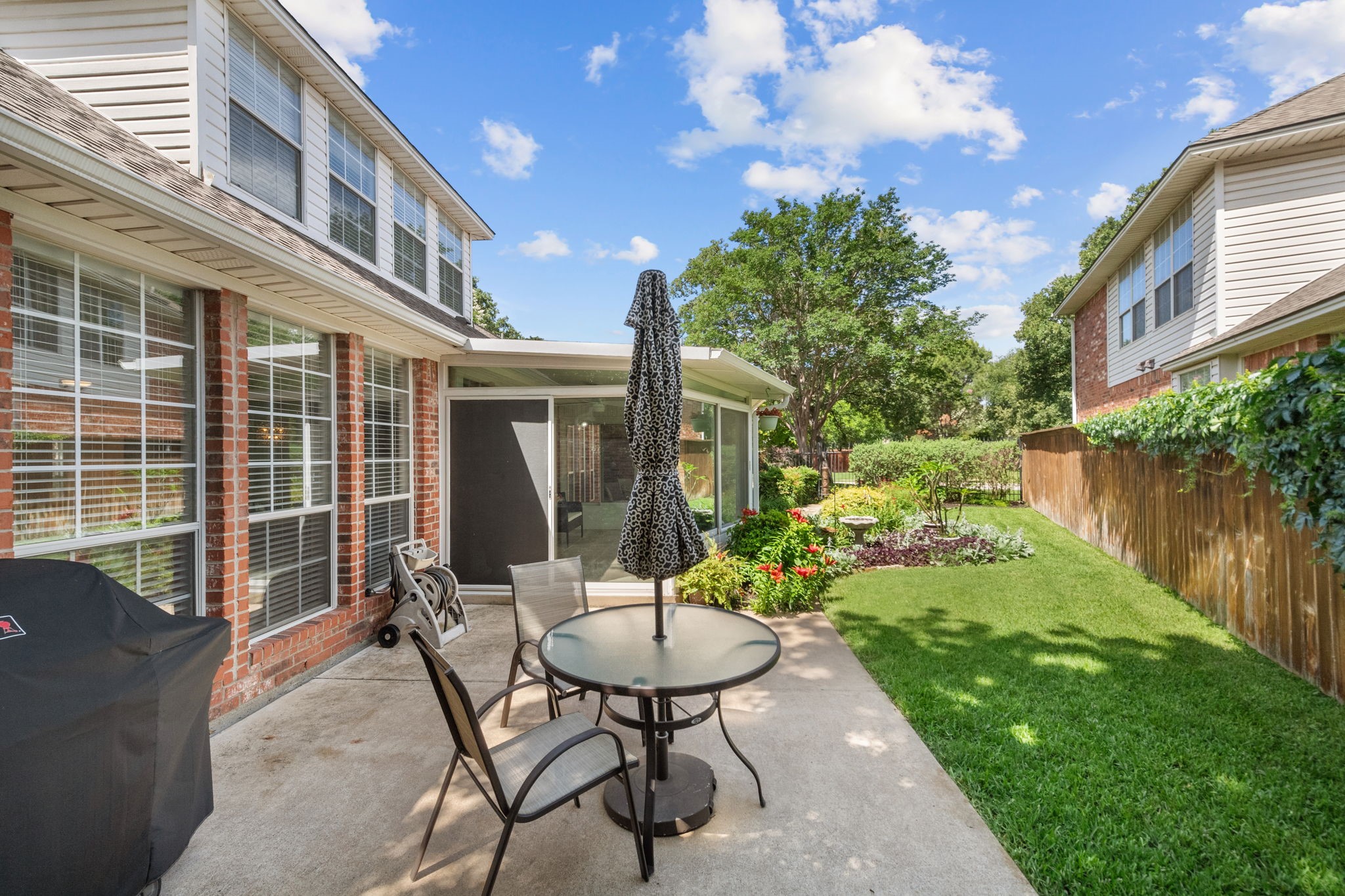 1613 Forest Bend Lane