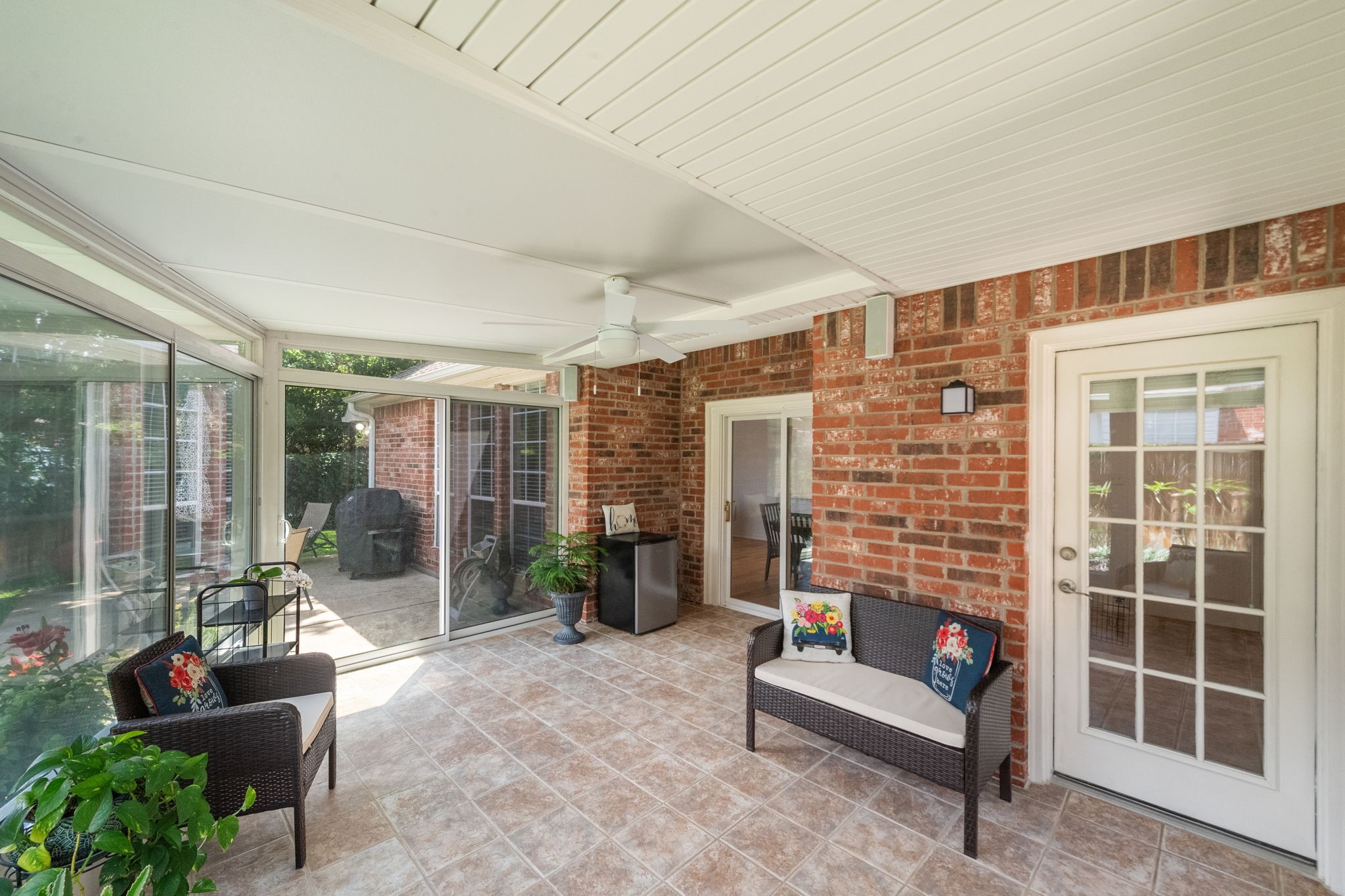 1613 Forest Bend Lane