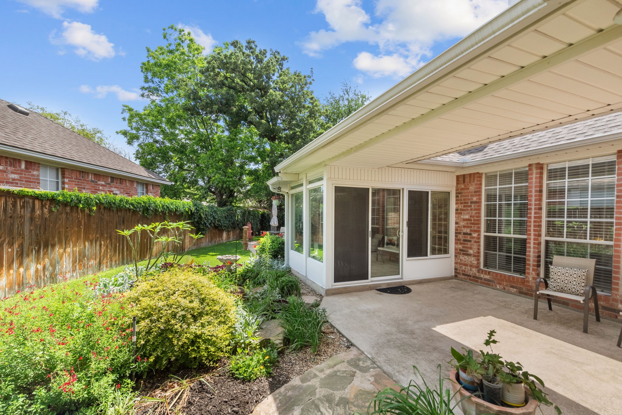 1613 Forest Bend Lane