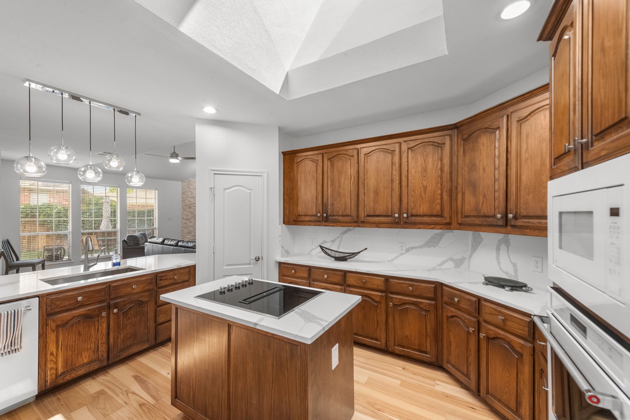 1613 Forest Bend Lane