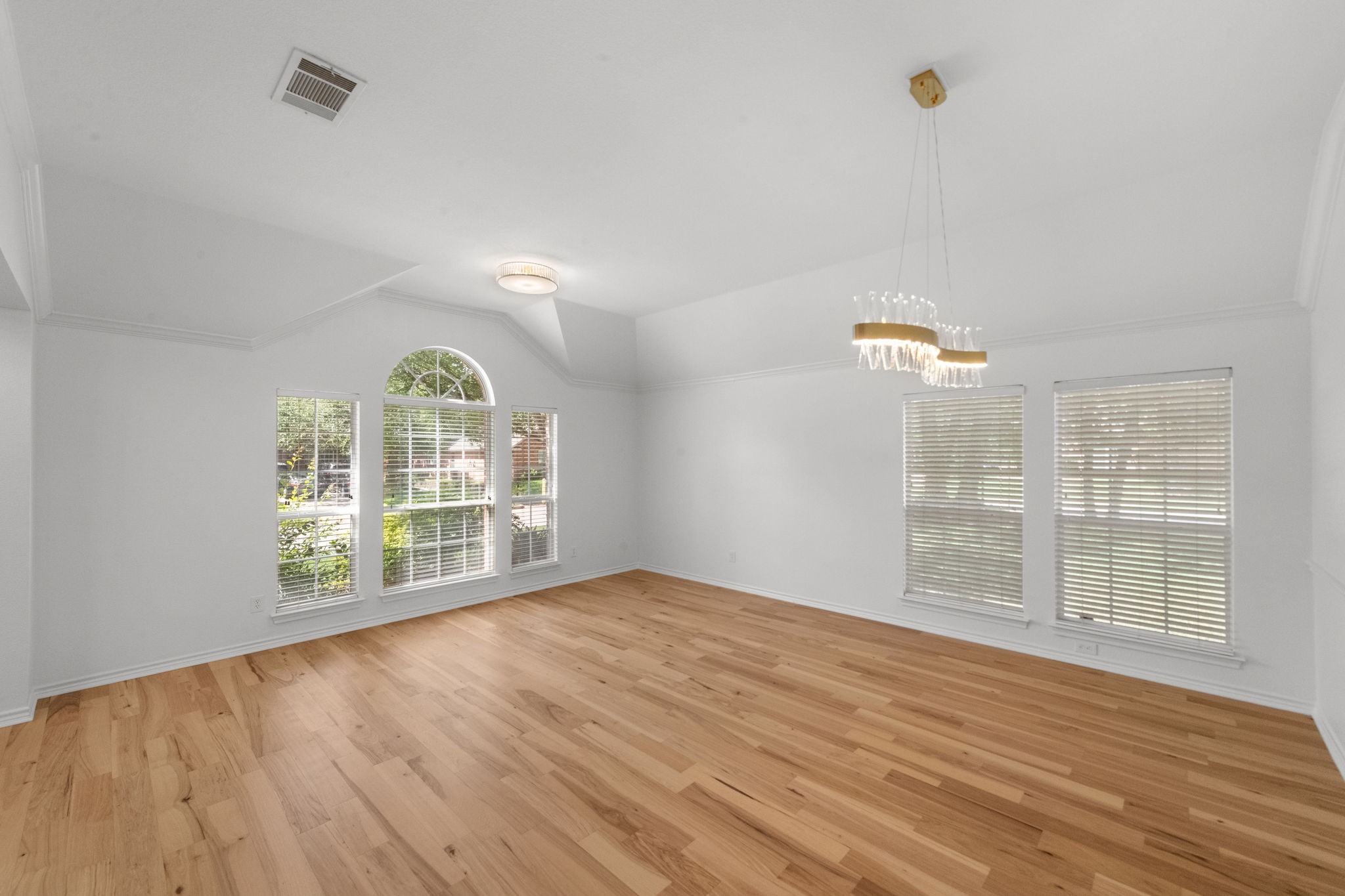 1613 Forest Bend Lane