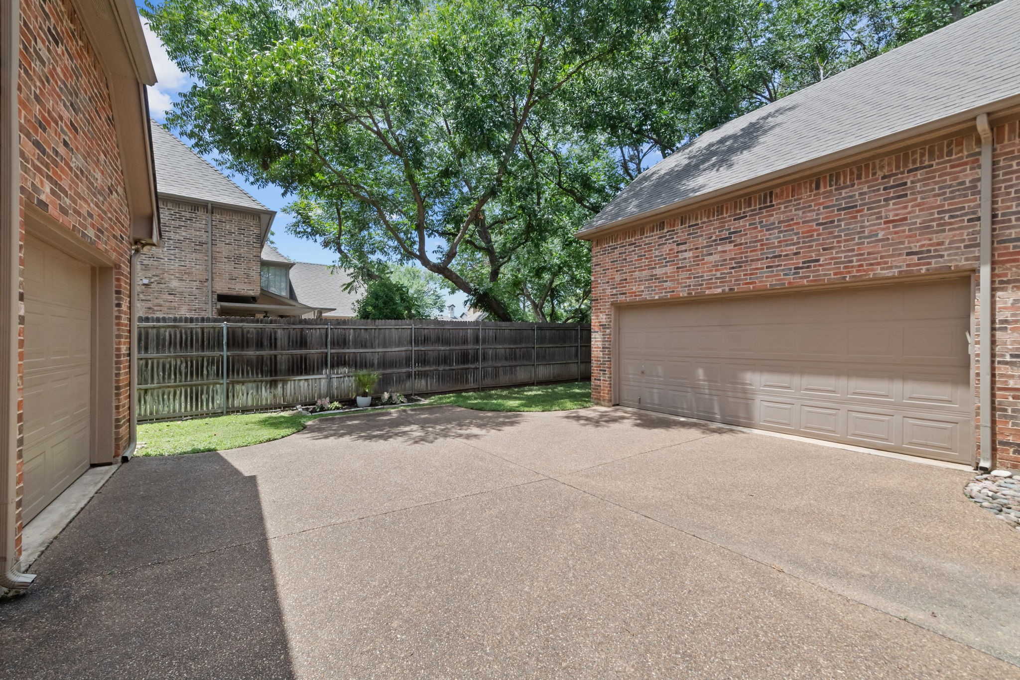 1402 Vino Blanc Court