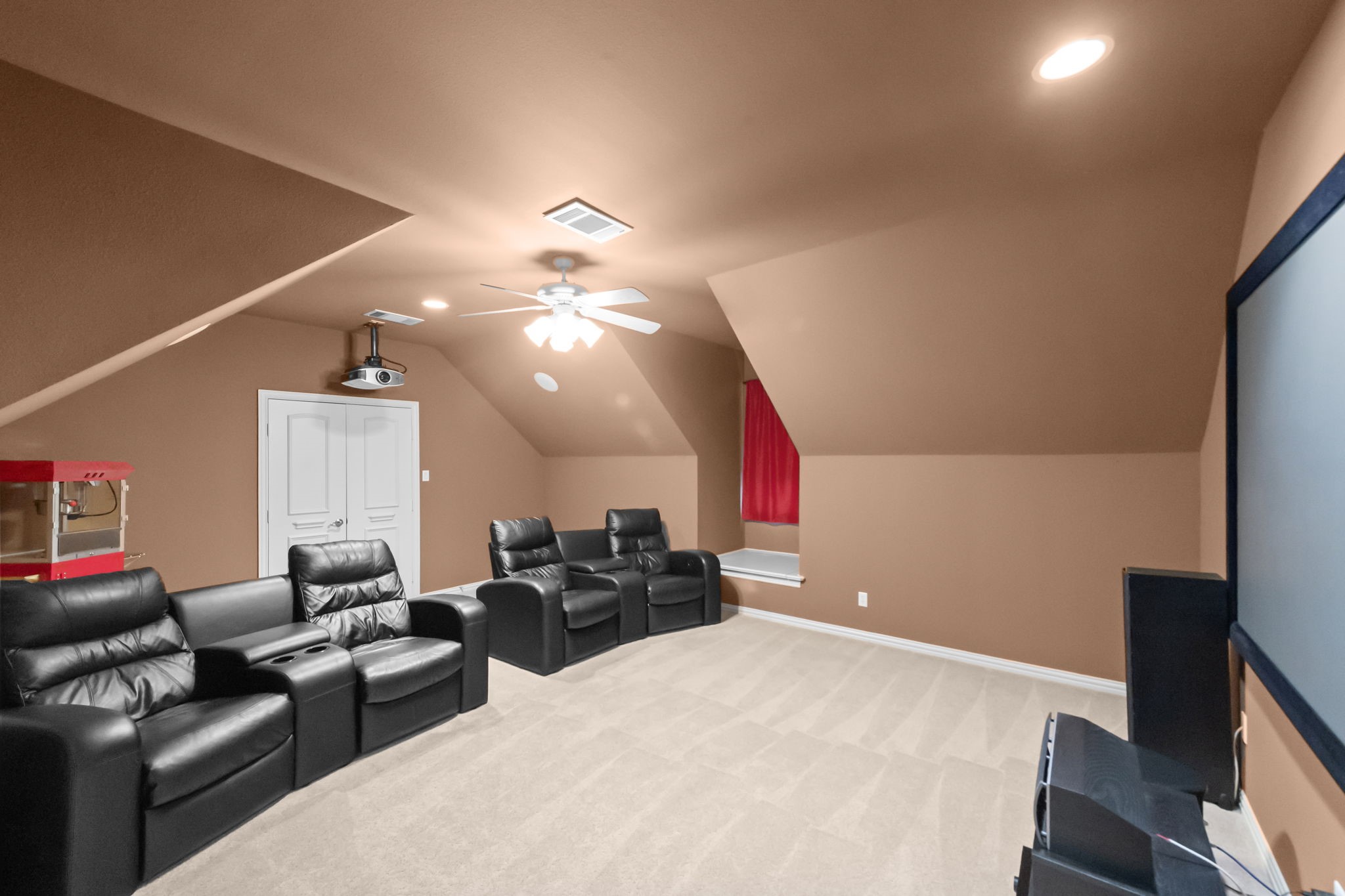 1402 Vino Blanc Court
