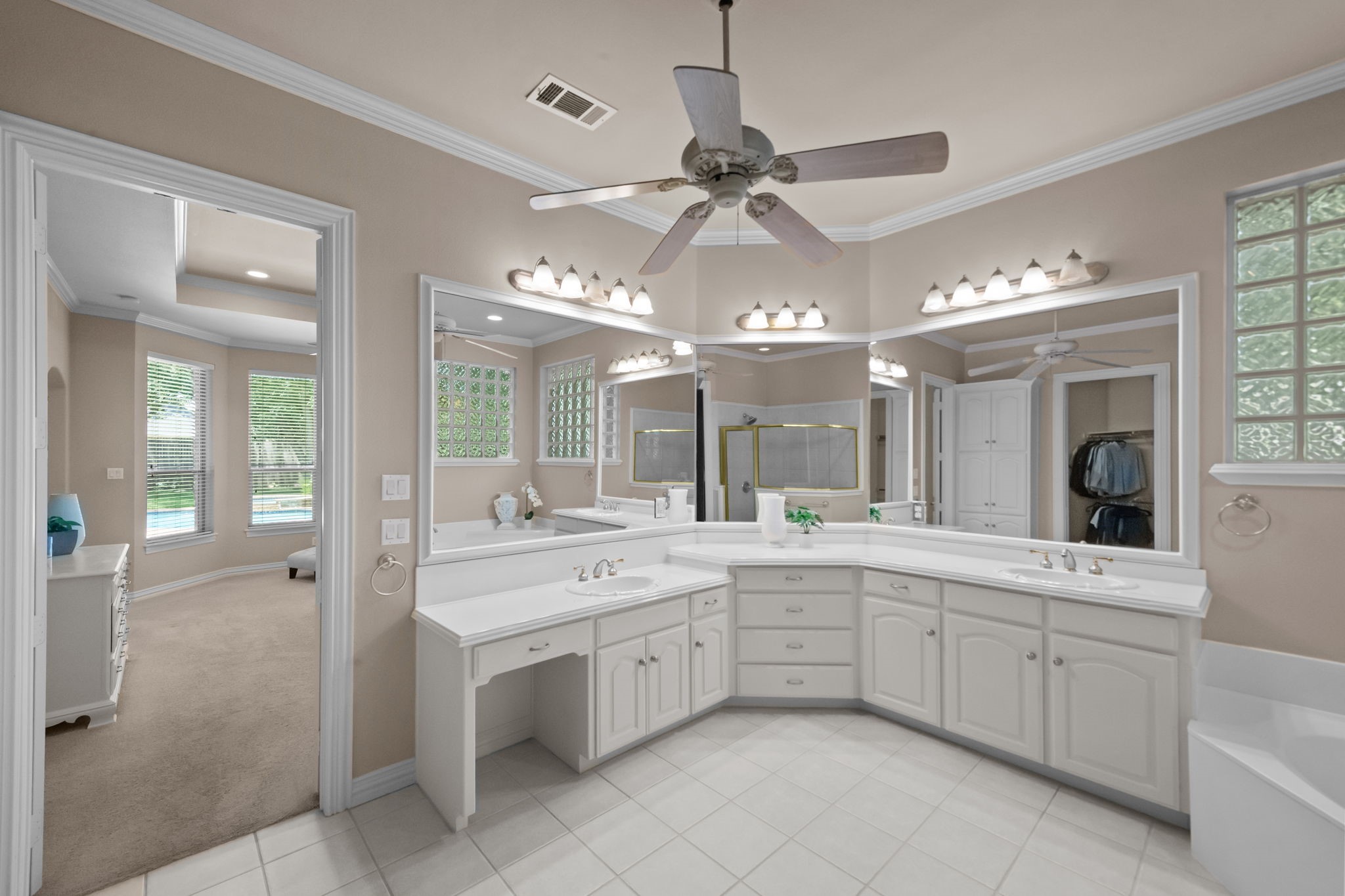 1402 Vino Blanc Court
