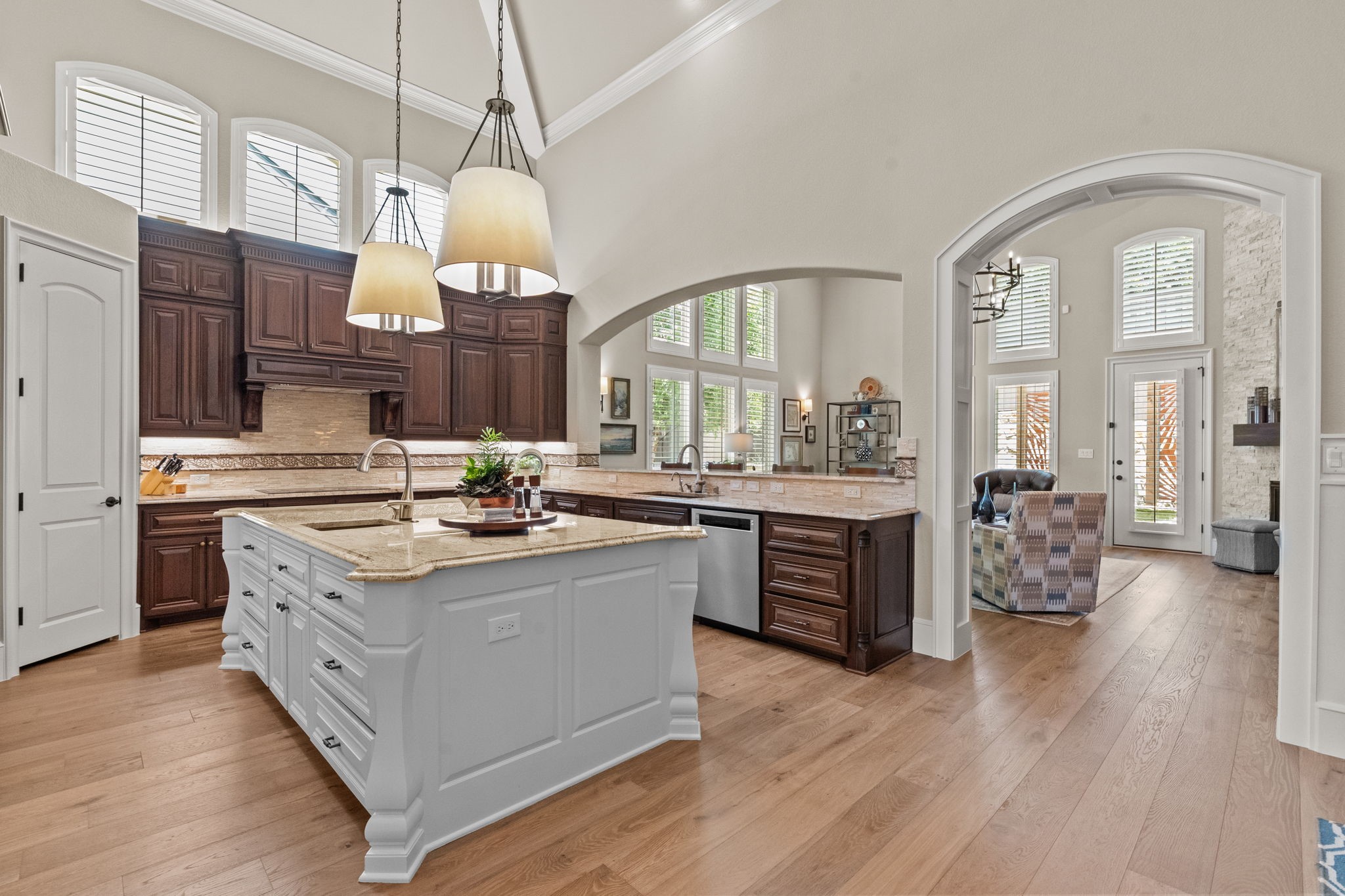 7112 Lancaster Lane