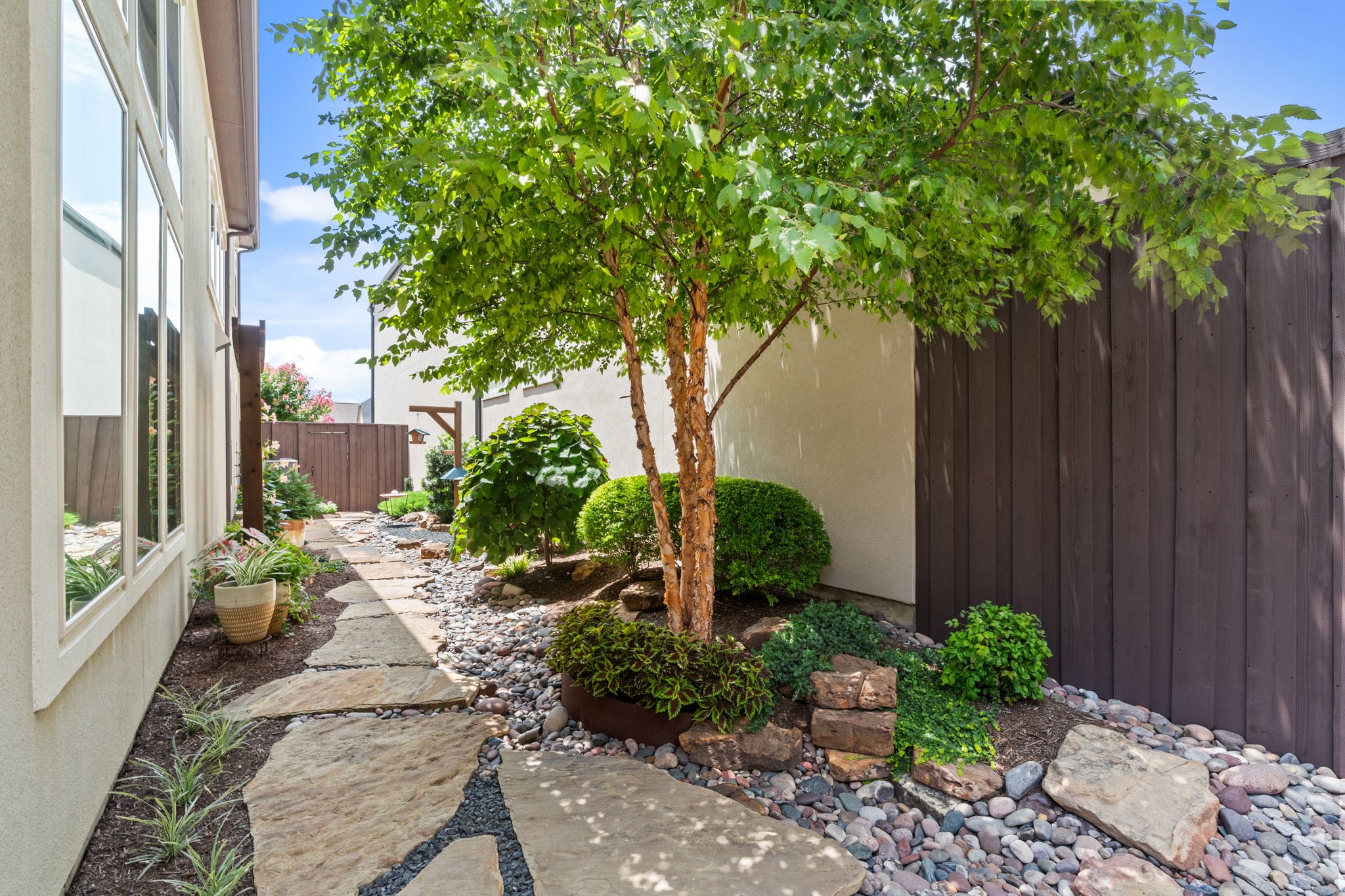 7112 Lancaster Lane