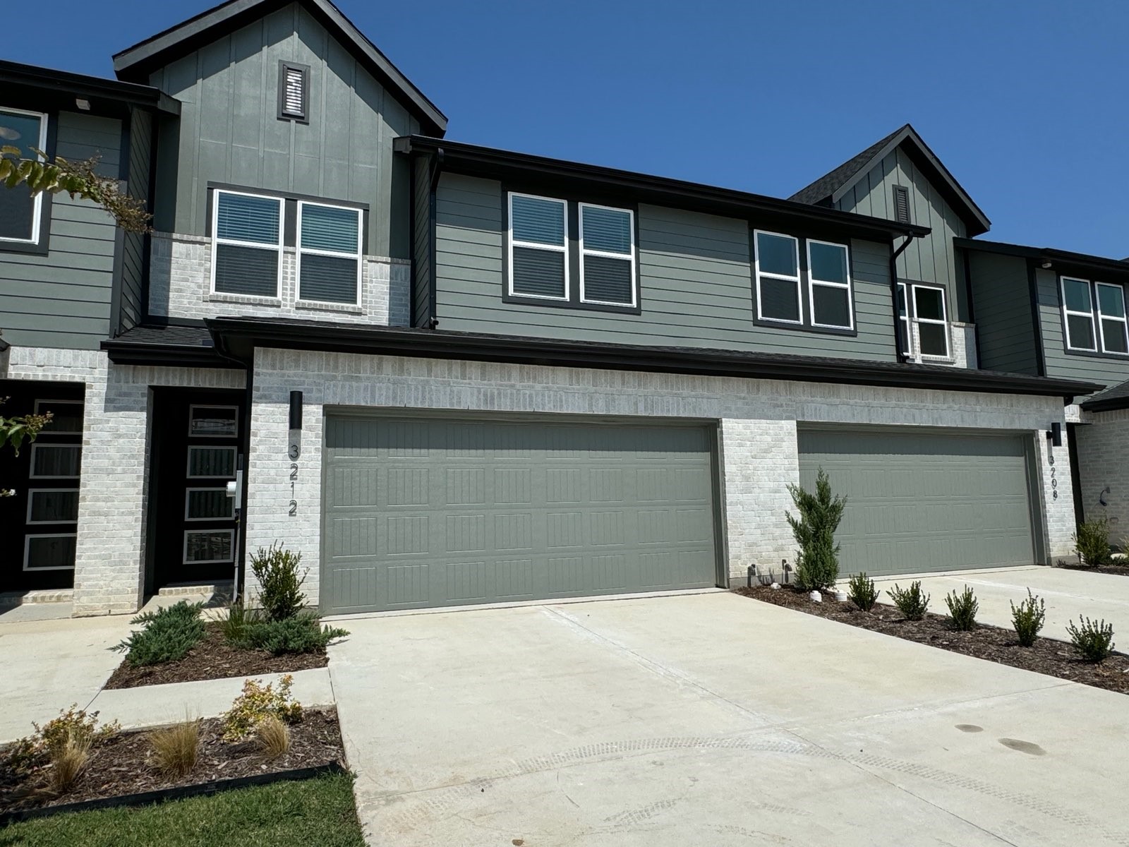 3212 Rustic Creek Drive