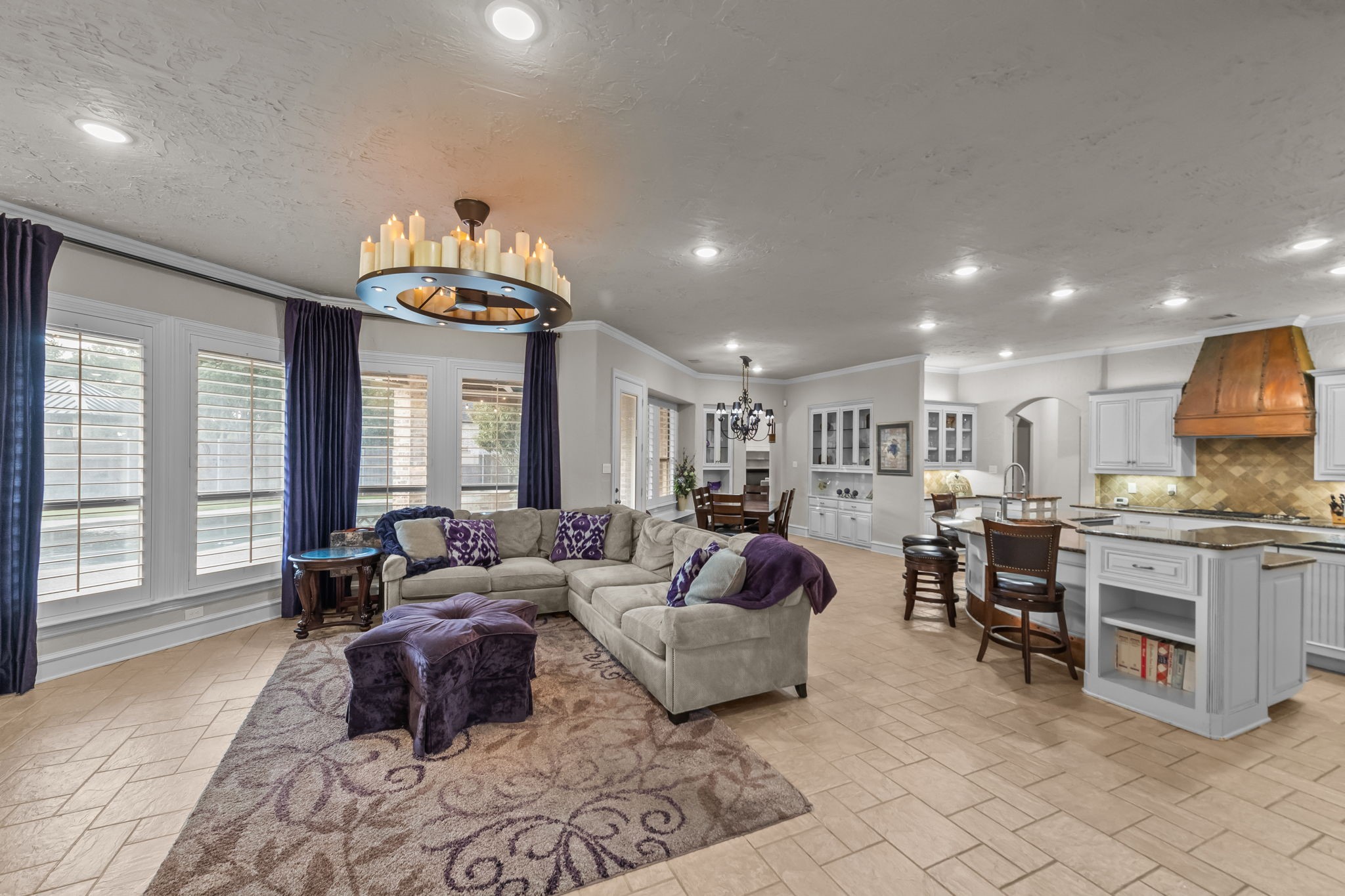 1200 Bridgeton Lane