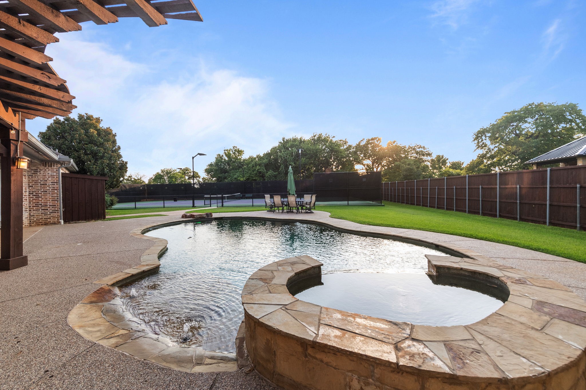 1200 Bridgeton Lane