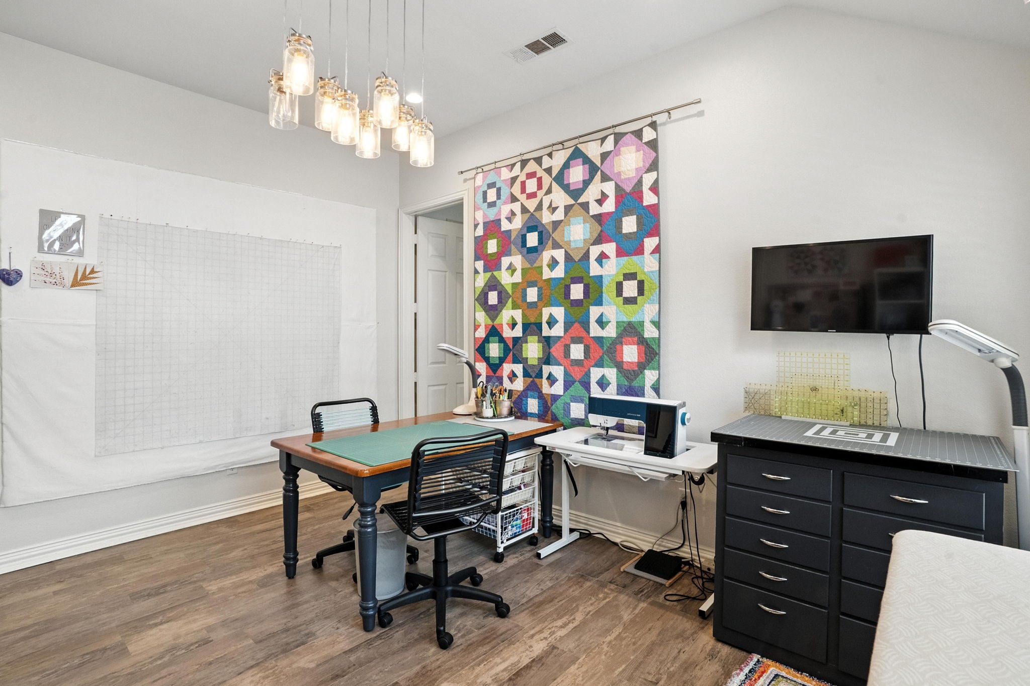 2213 Graystone Court