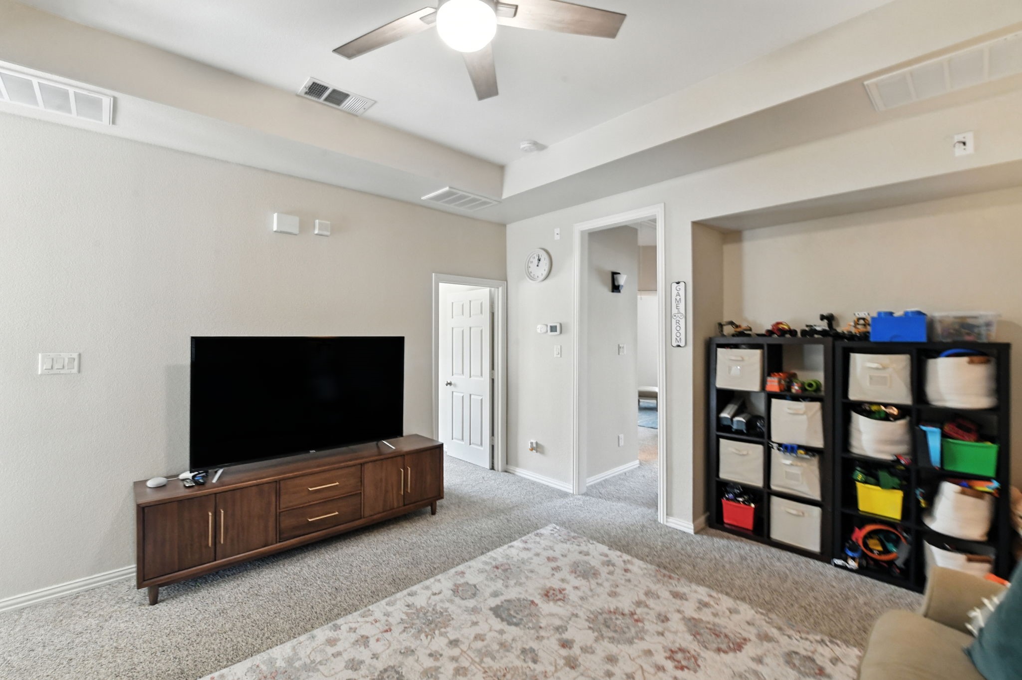 805 Renaissance Court