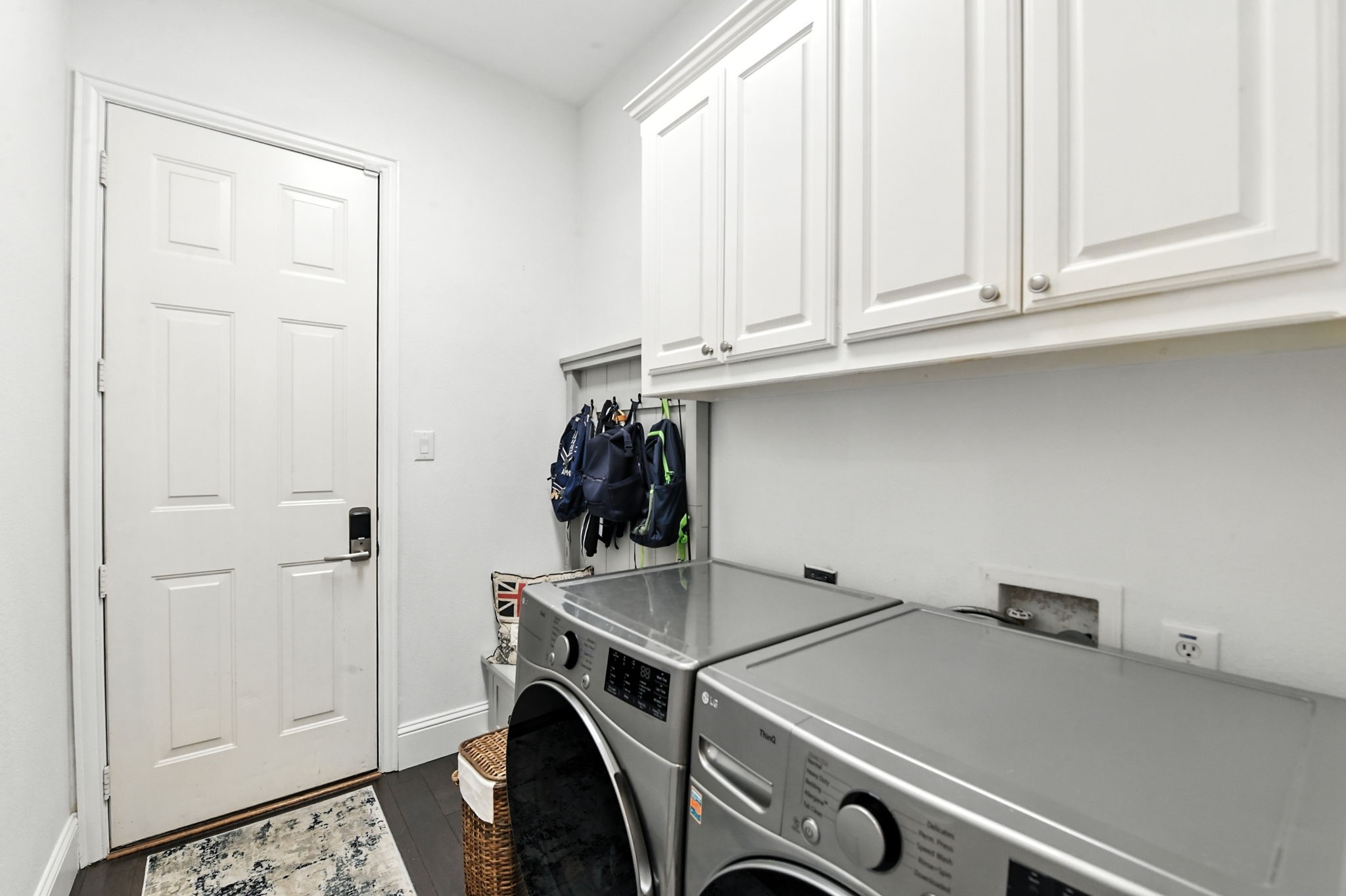 805 Renaissance Court