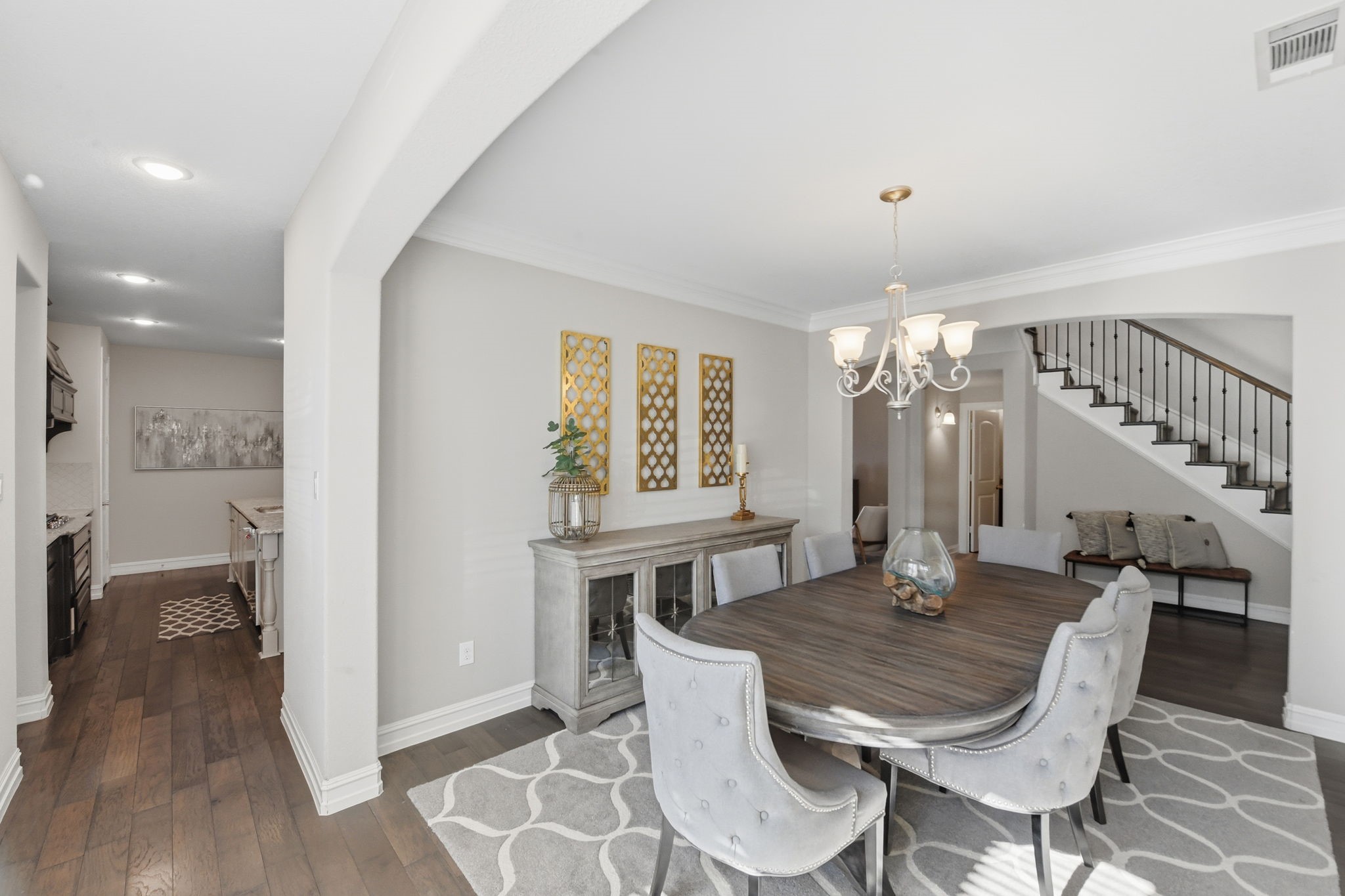 7945 Forest Lakes Drive