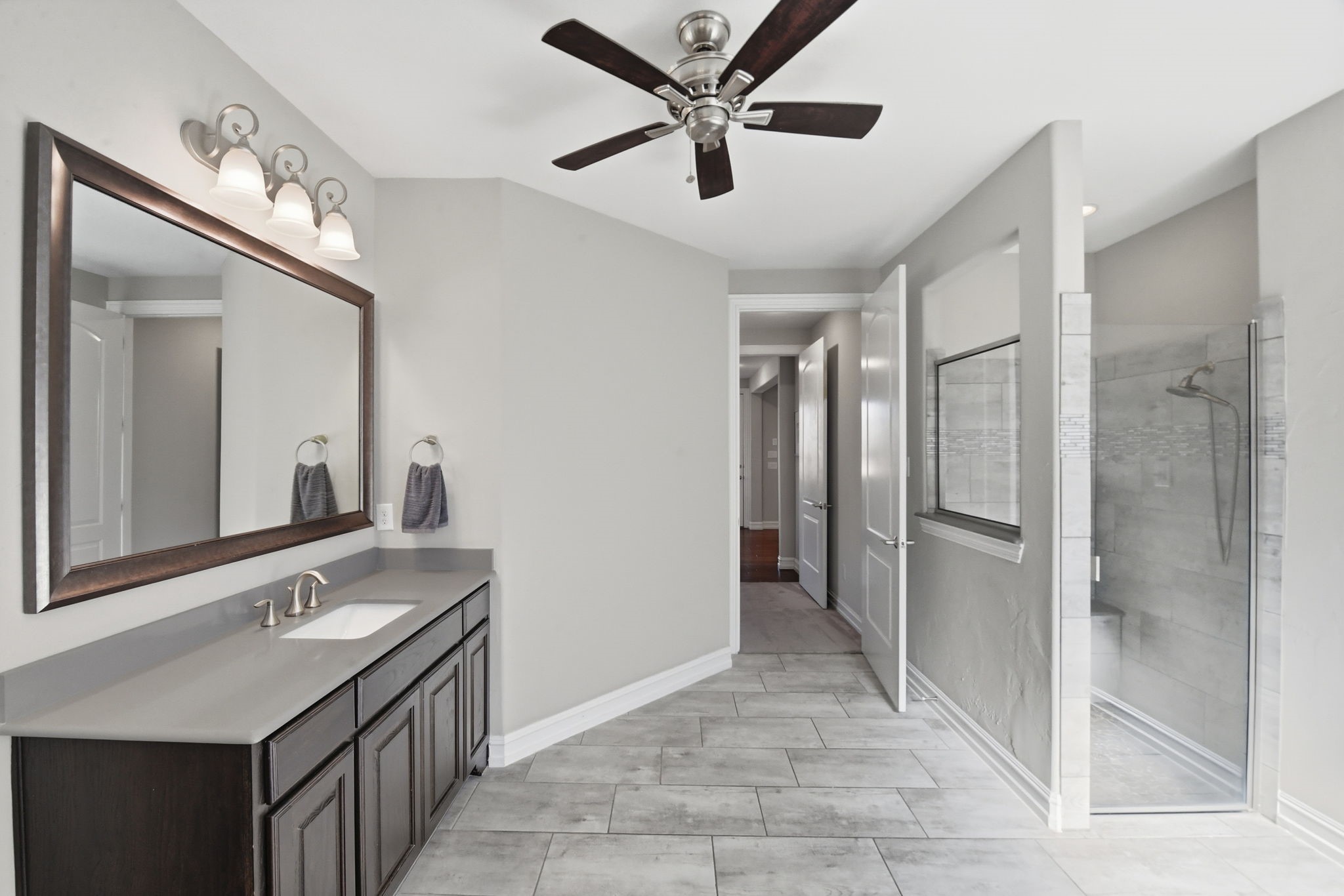 7945 Forest Lakes Drive