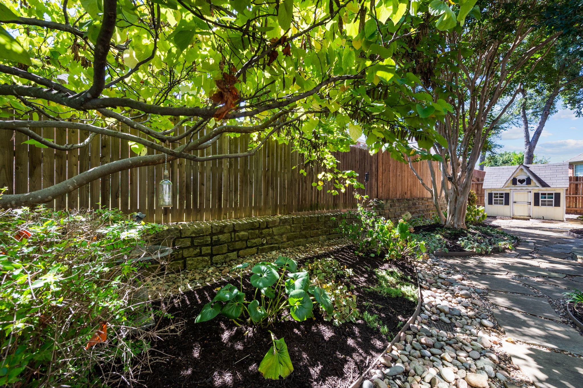 1107 Whispering Oaks Drive