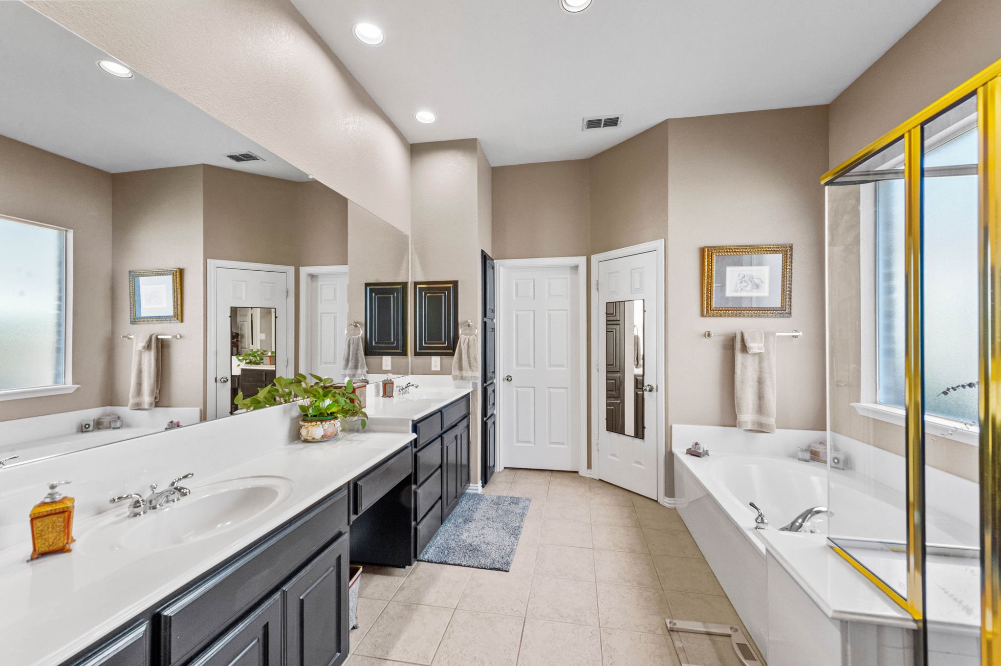 1107 Whispering Oaks Drive