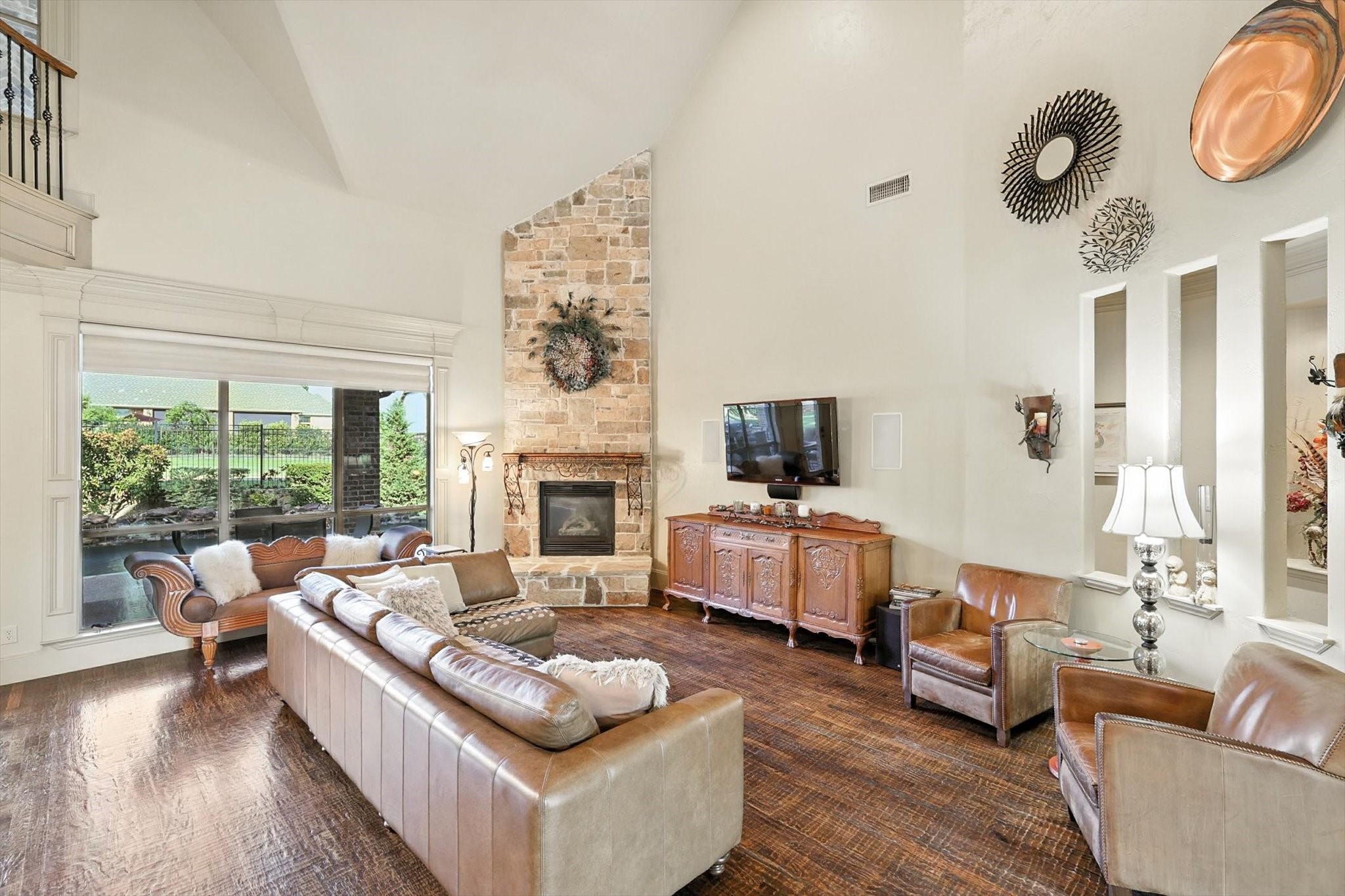 721 Cross Timbers Drive