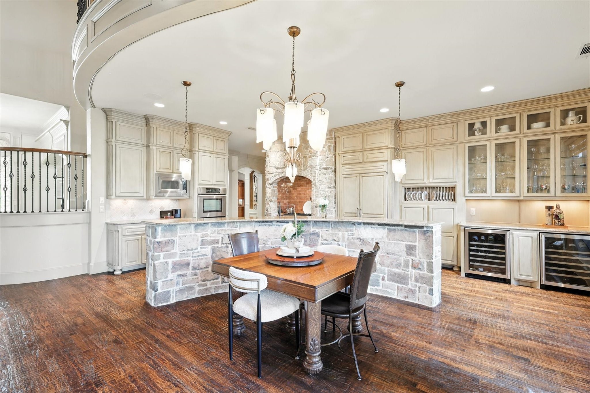 721 Cross Timbers Drive