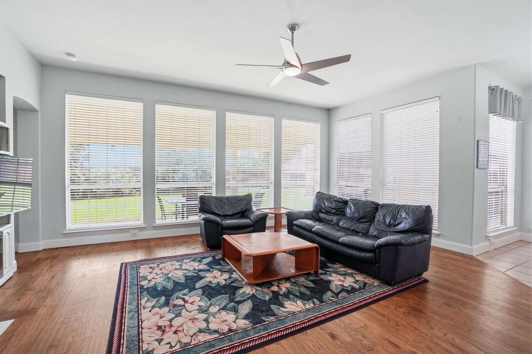 1827 Windsong Circle