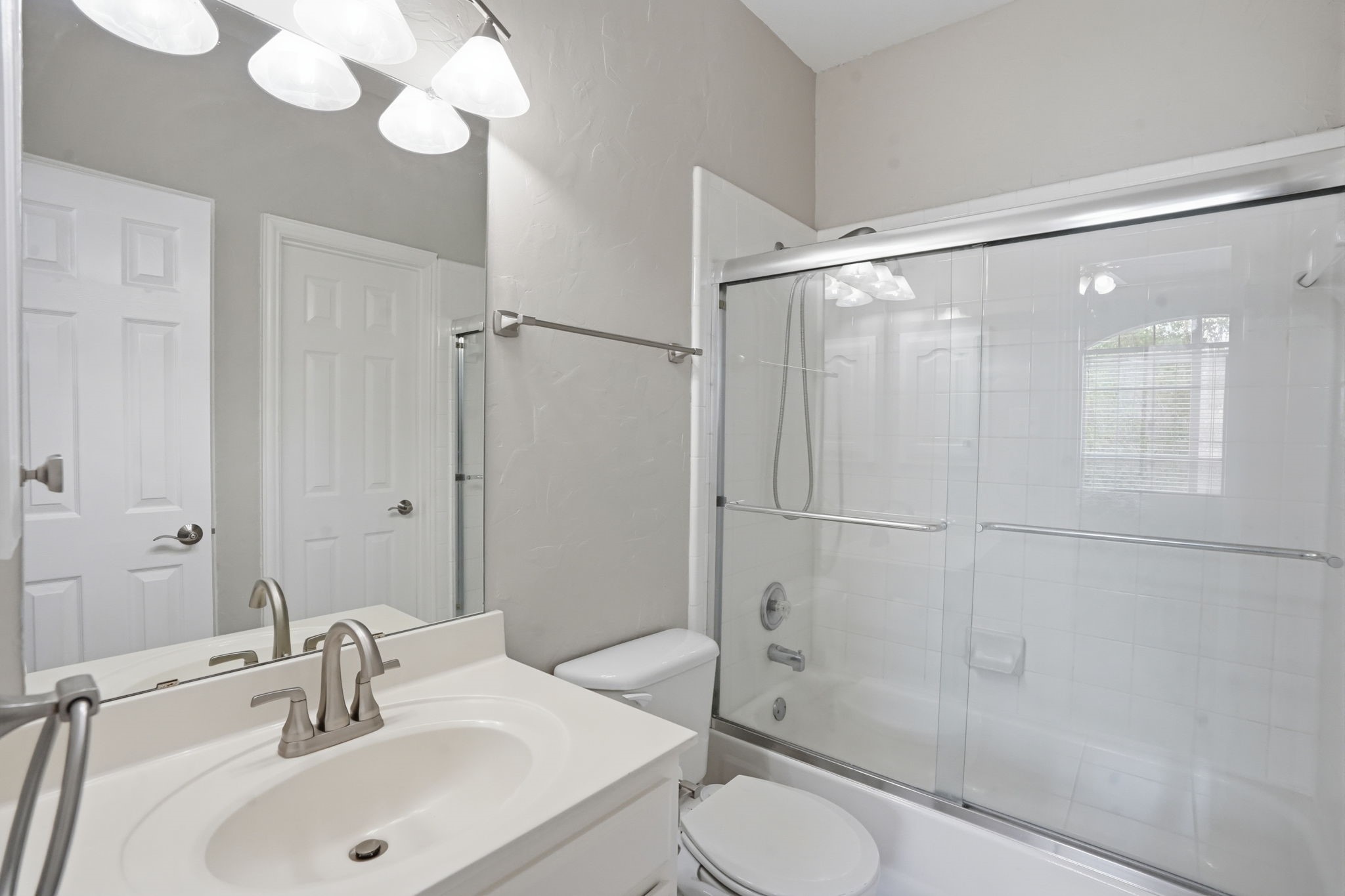 1827 Windsong Circle