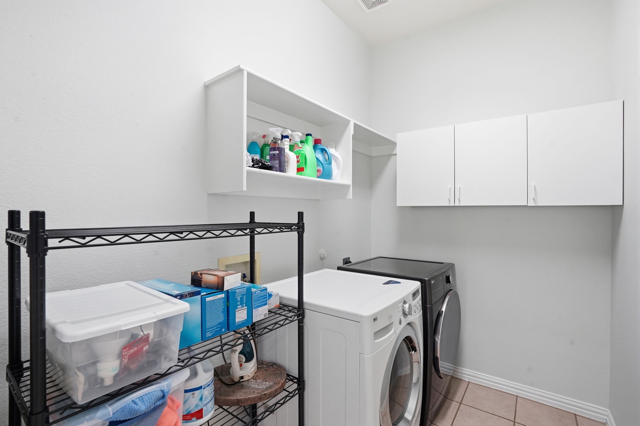 1827 Windsong Circle