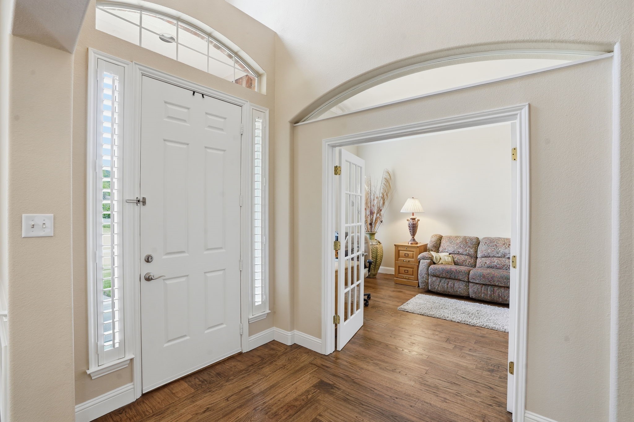 1827 Windsong Circle