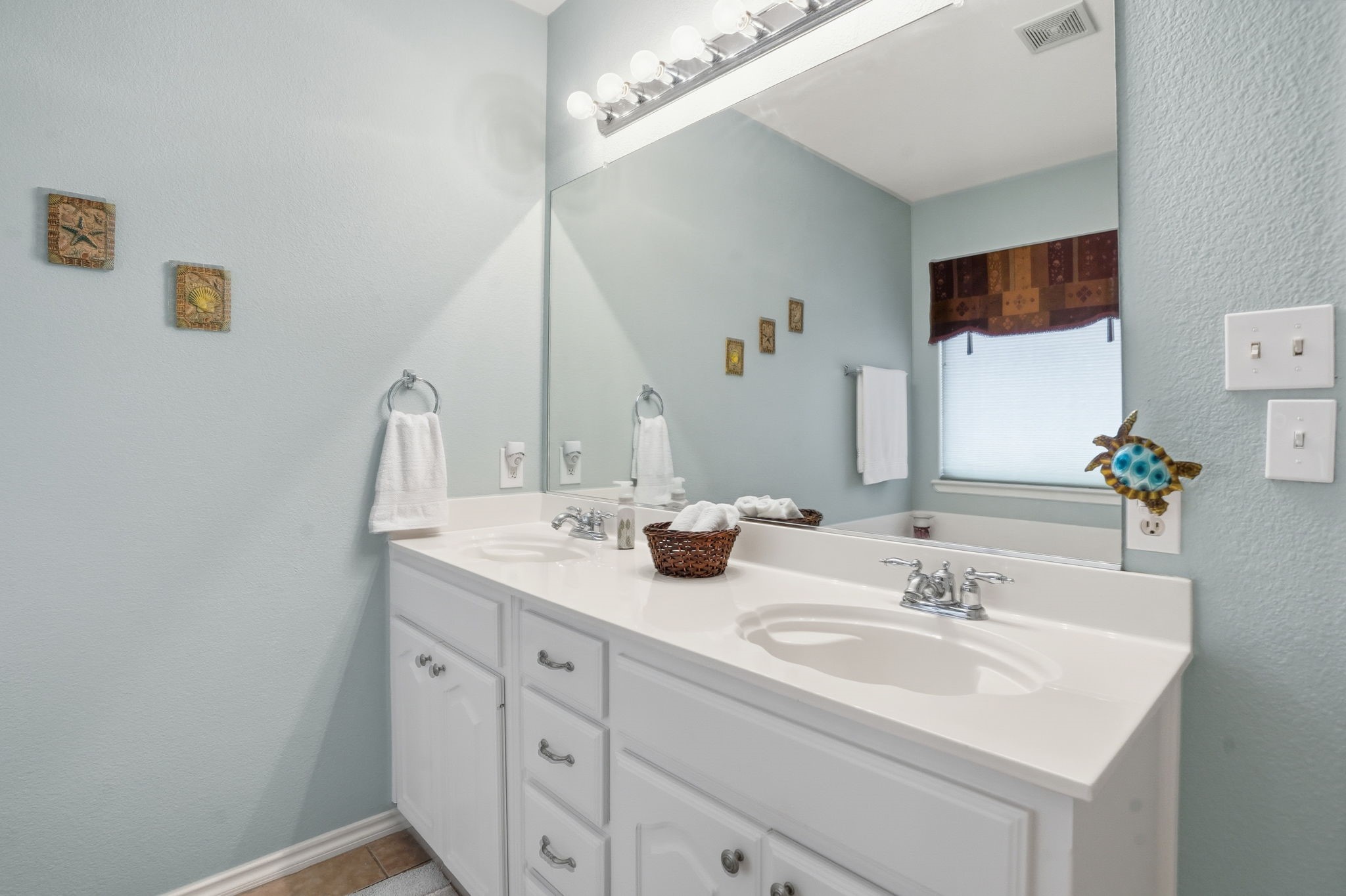 4766 Emerald Trace Way