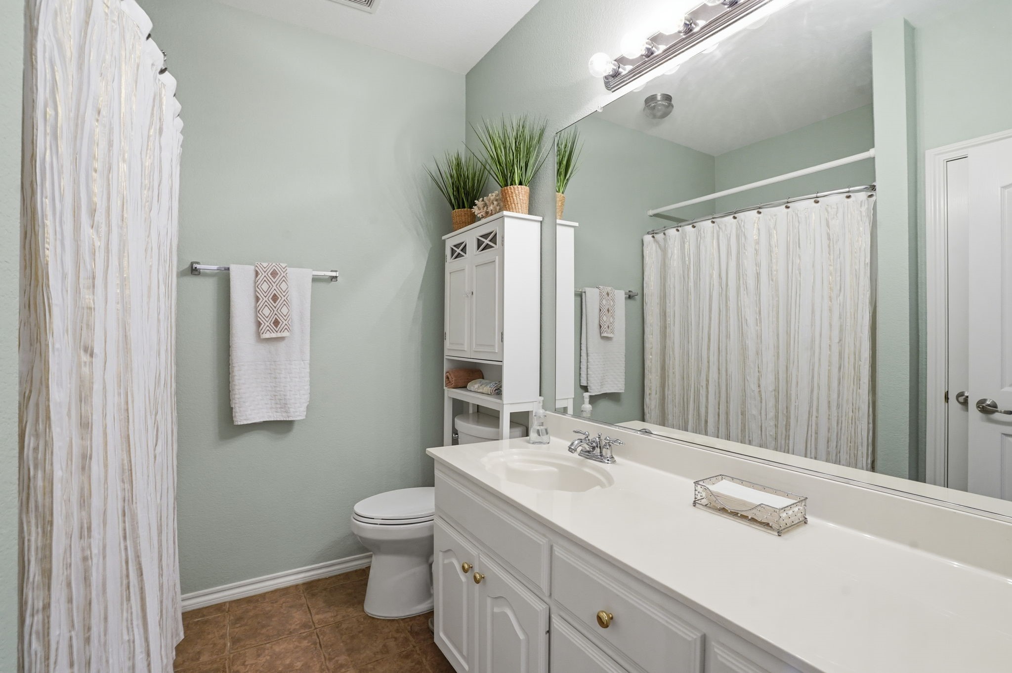 4766 Emerald Trace Way