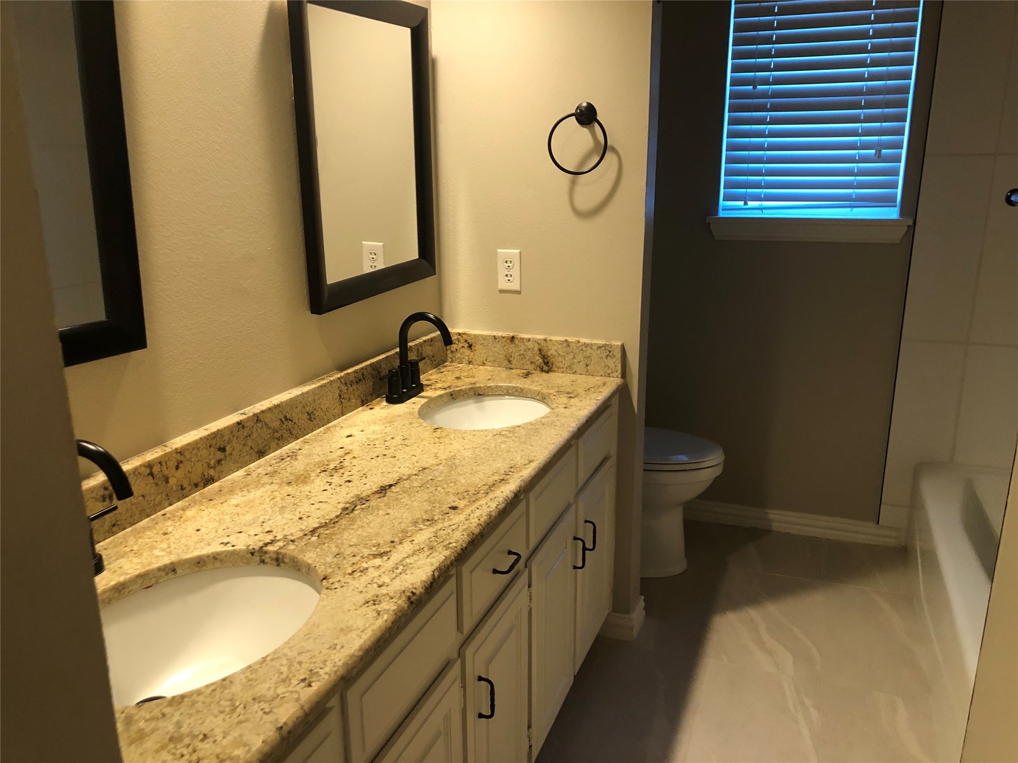 10172 Wandering Way Street