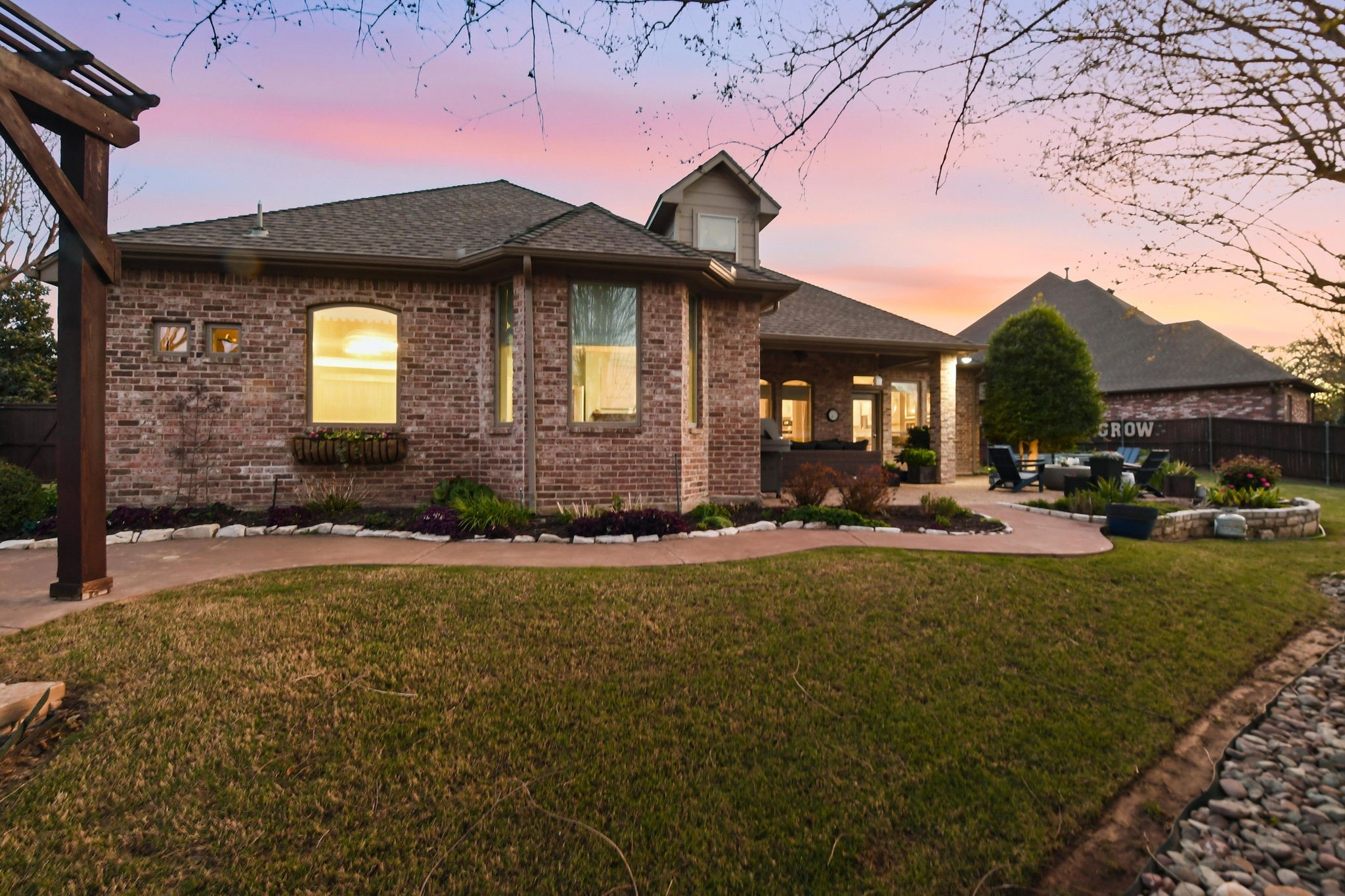 1913 Silkwood Court