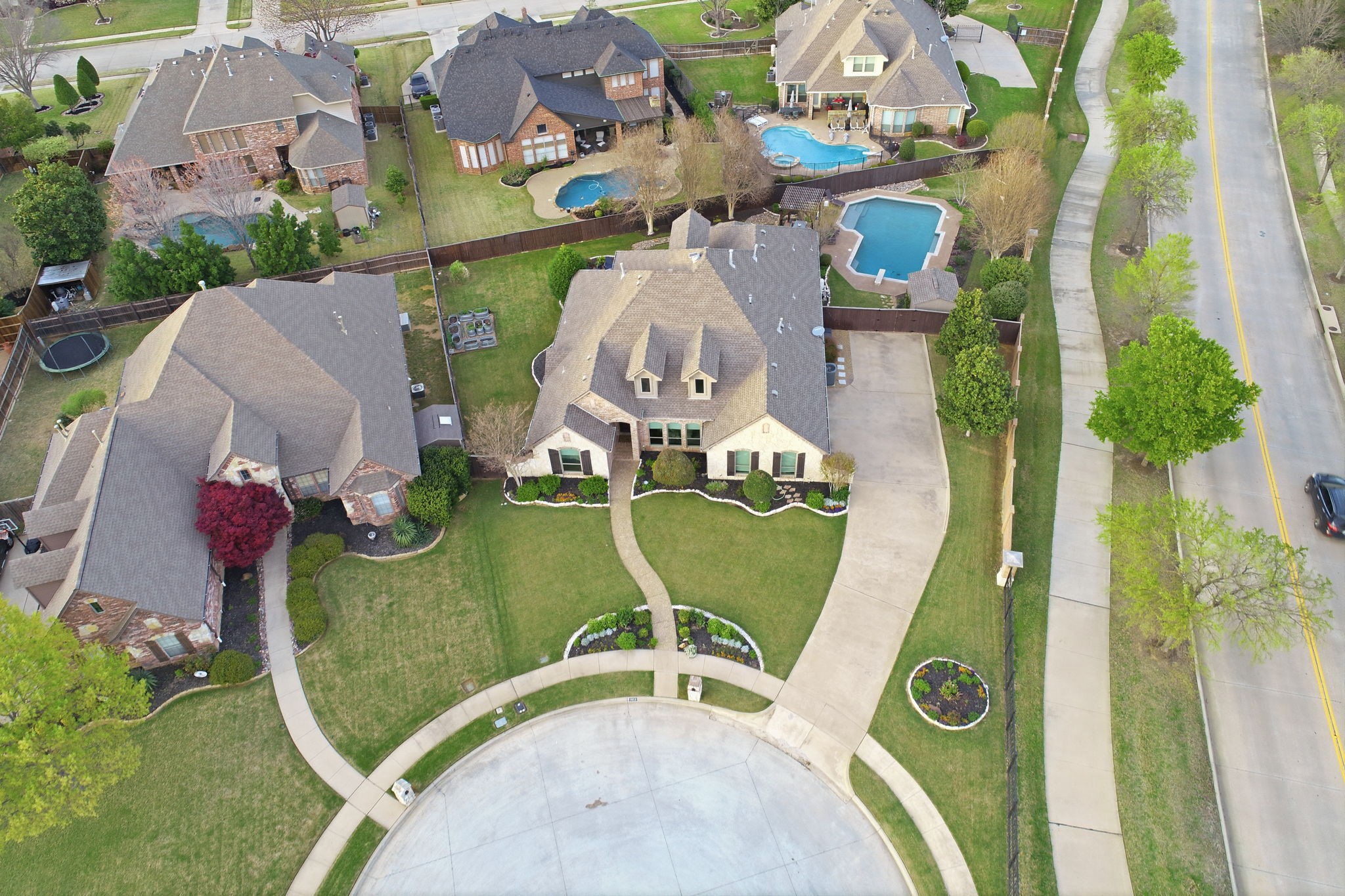 1913 Silkwood Court