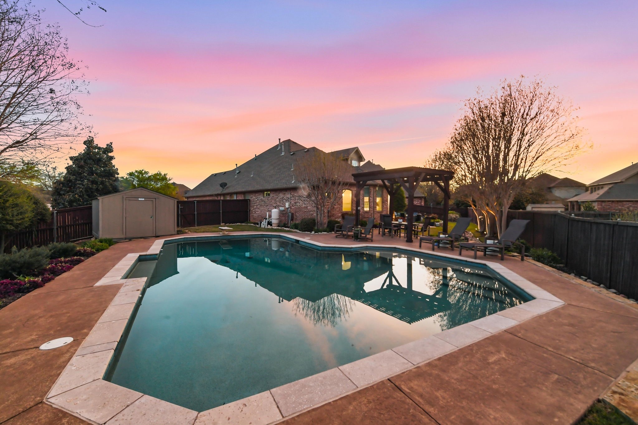 1913 Silkwood Court